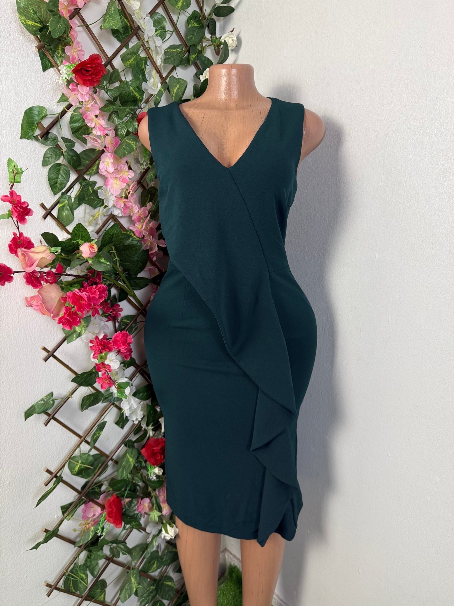 Robe moulante mi longue sans manche - Perluna Store - kinshasa