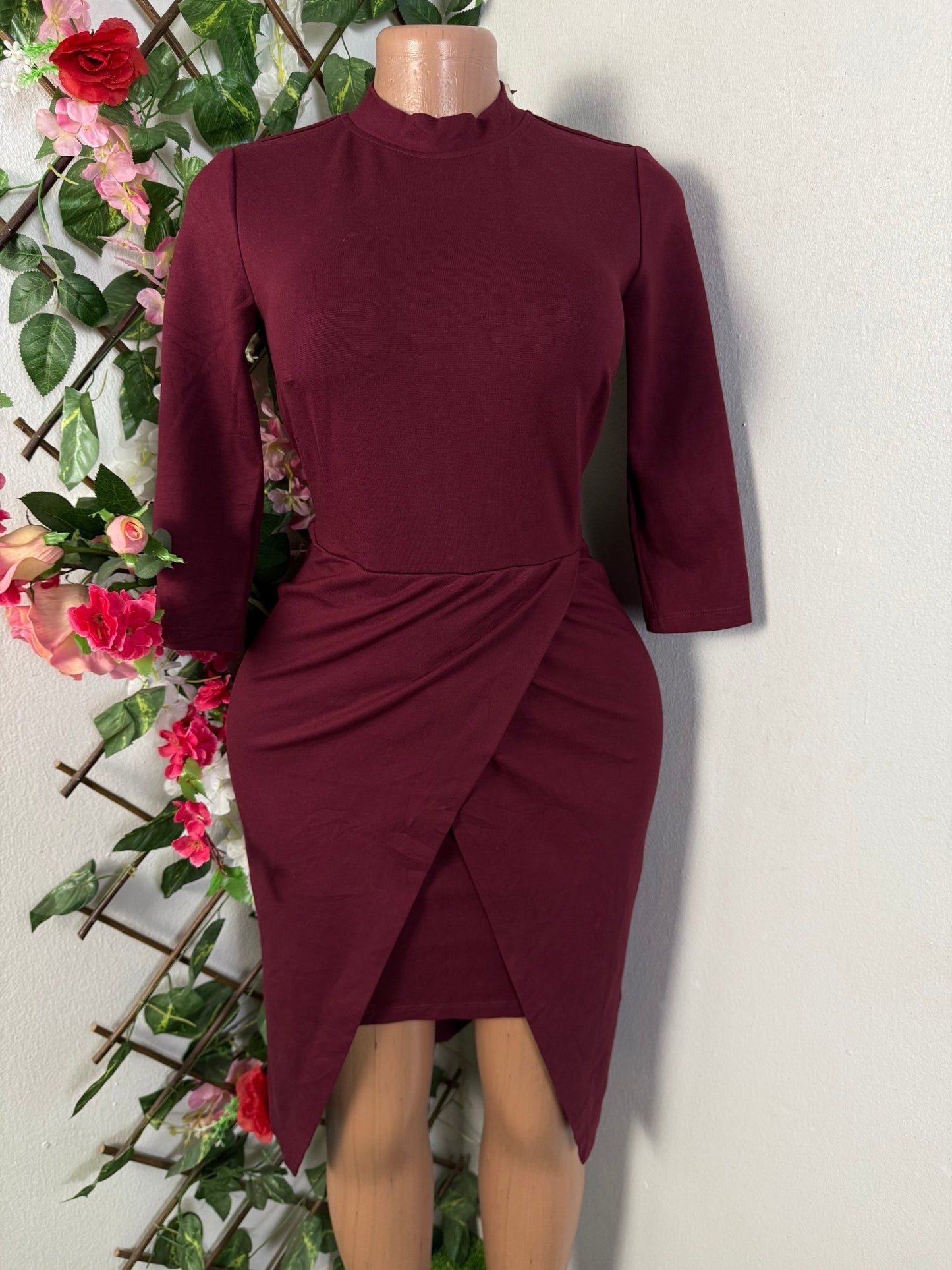 Robe moulante pente asymétrique  - Perluna Store - kinshasa