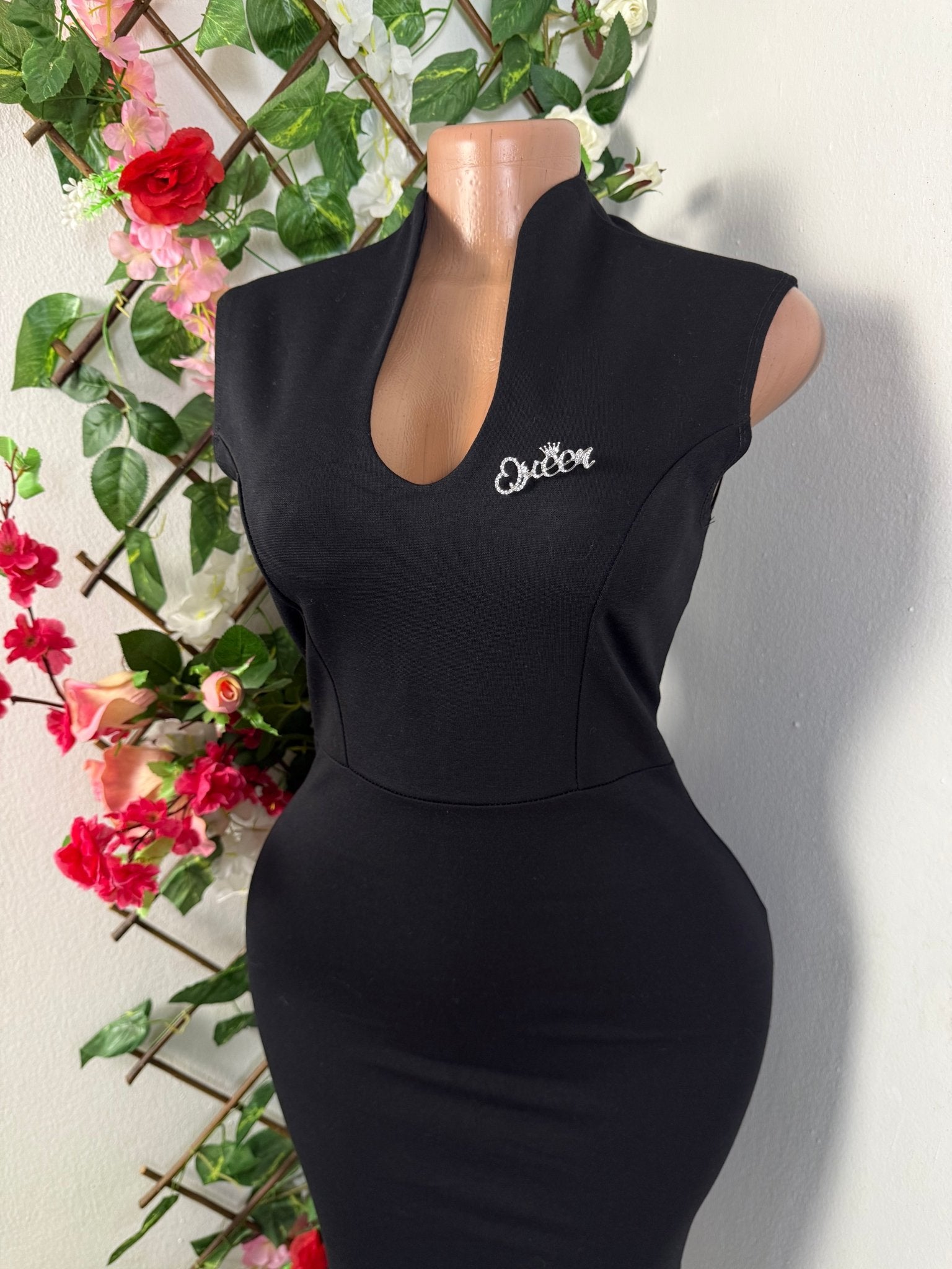 Robe moulante sans manche a colle montant - Perluna Store - kinshasa