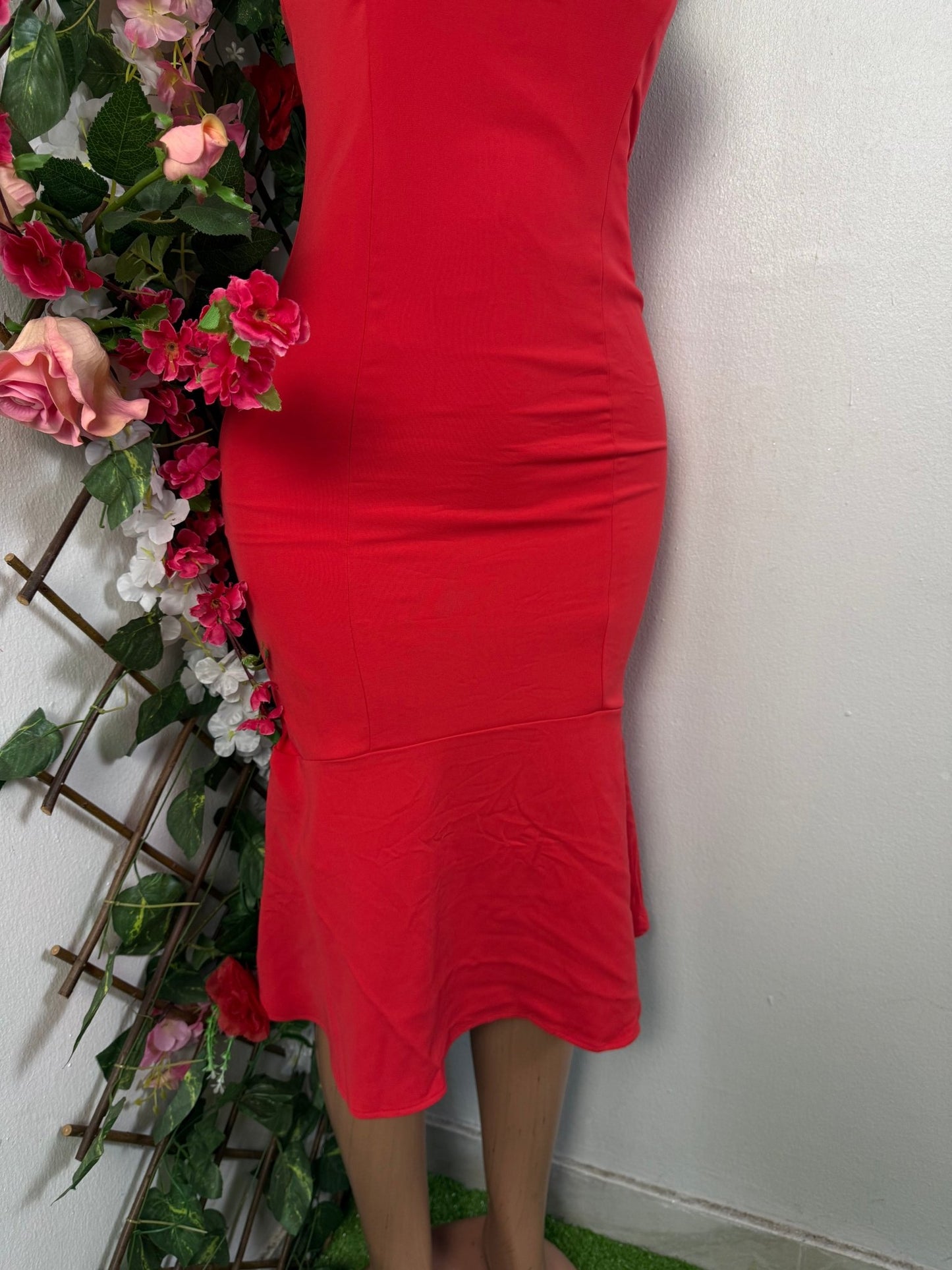 Robe moulante sans manche a ourlet - Perluna Store - kinshasa