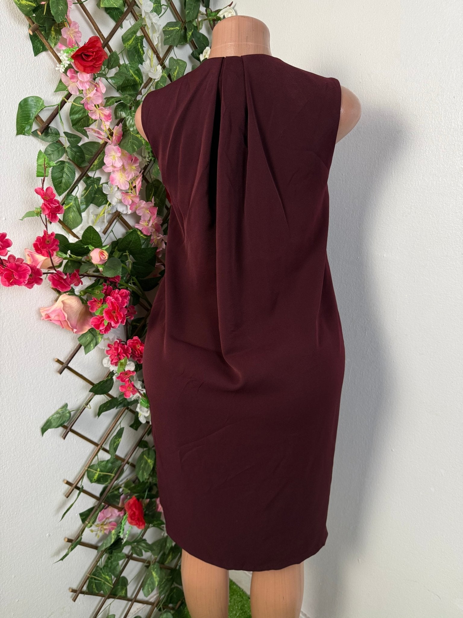 Robe moulante sans manche fermeture eclaire - Perluna Store - kinshasa