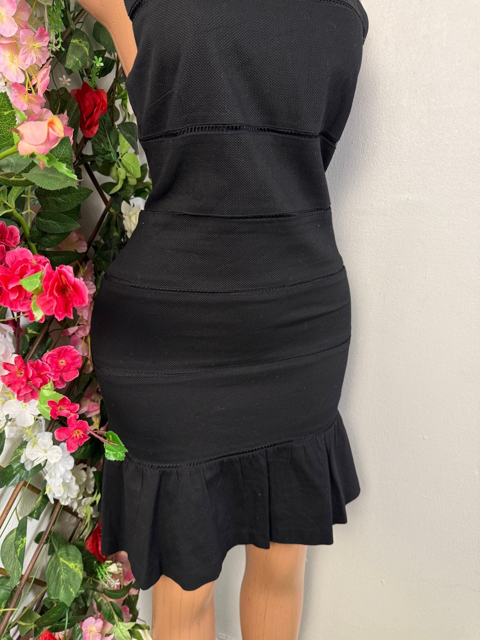 Robe moulante sans manche - Perluna Store - kinshasa