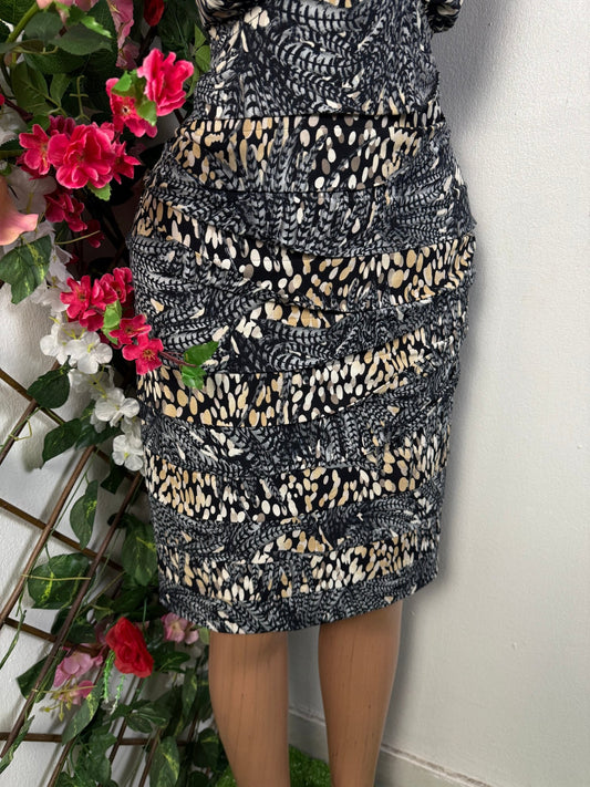 Robe moulante sans manche - Perluna Store - kinshasa