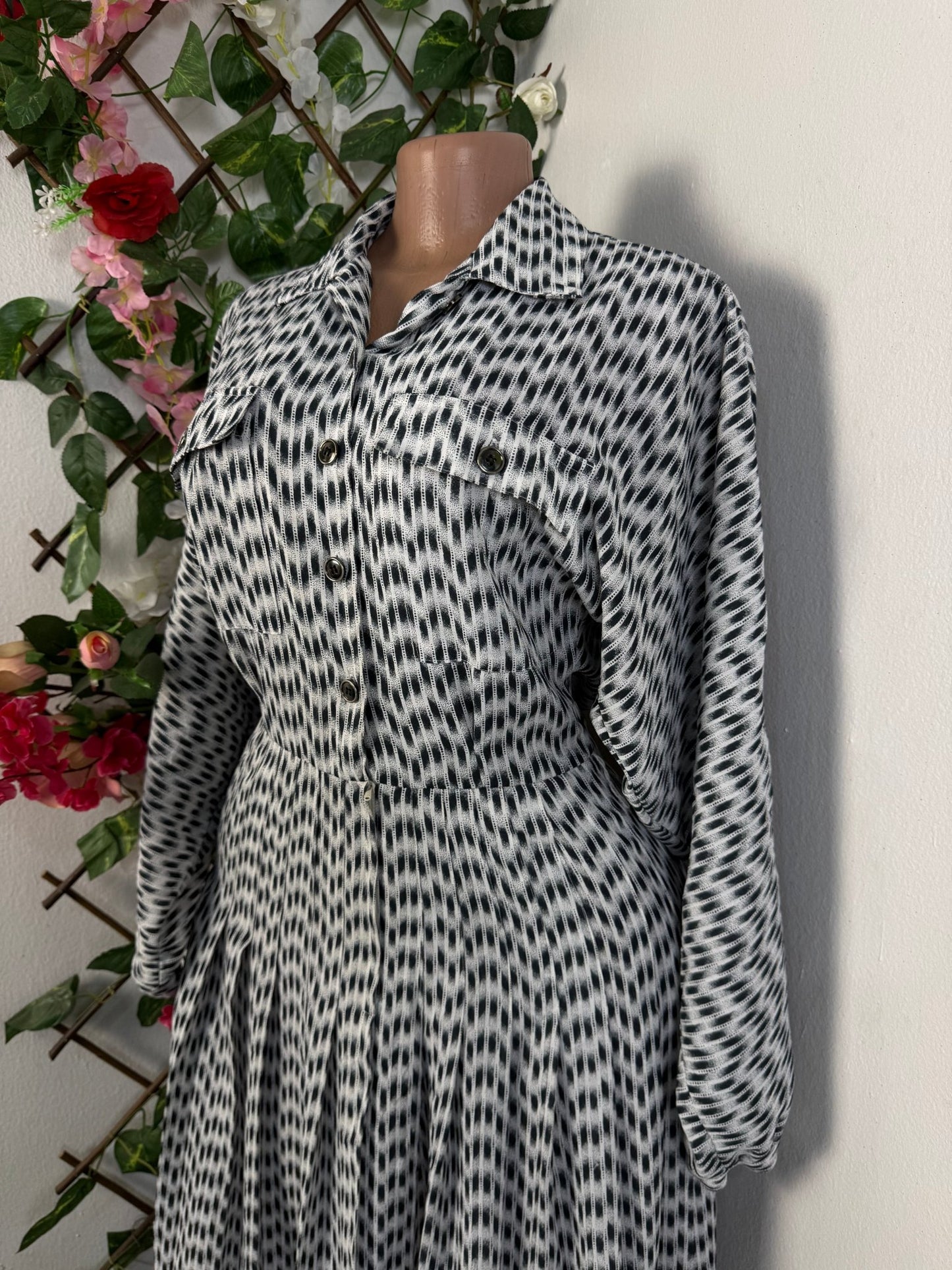 Robe plissé manche longue colle chemise - Perluna Store - kinshasa