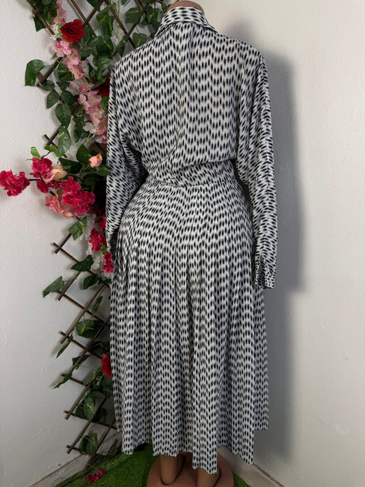 Robe plissé manche longue colle chemise - Perluna Store - kinshasa