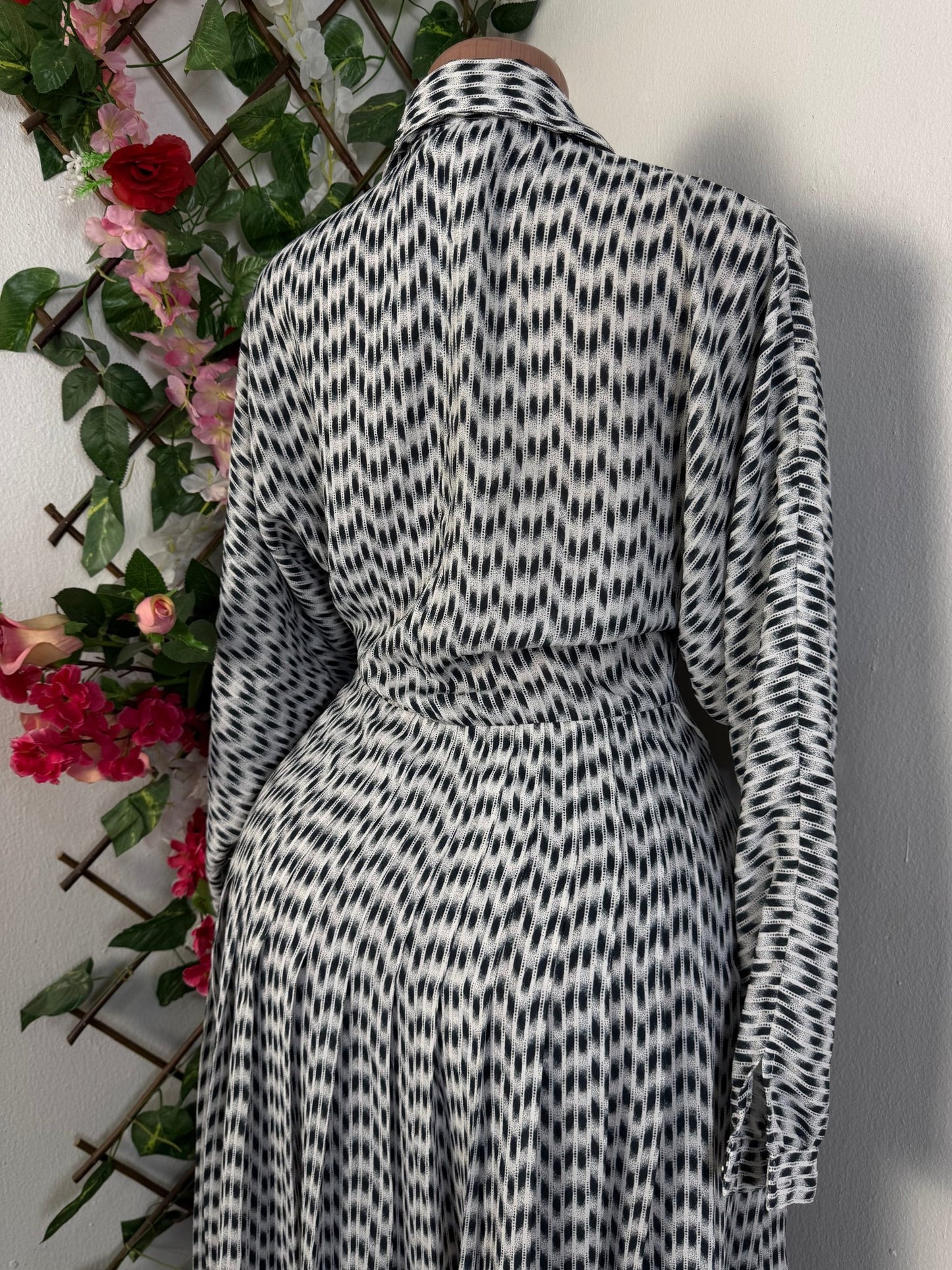 Robe plissé manche longue colle chemise - Perluna Store - kinshasa