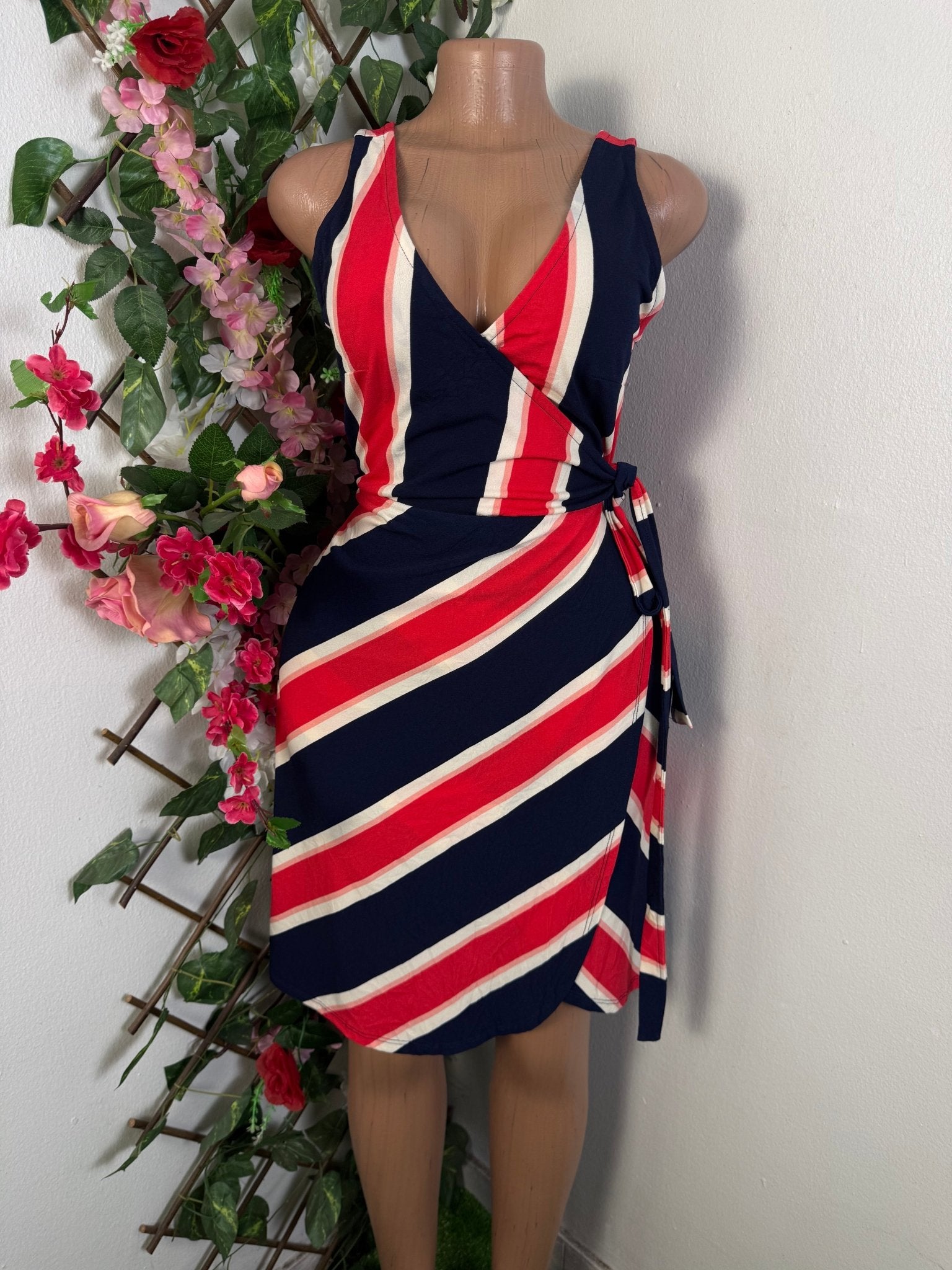 Robe portefeuille à colle en V - Perluna Store - kinshasa