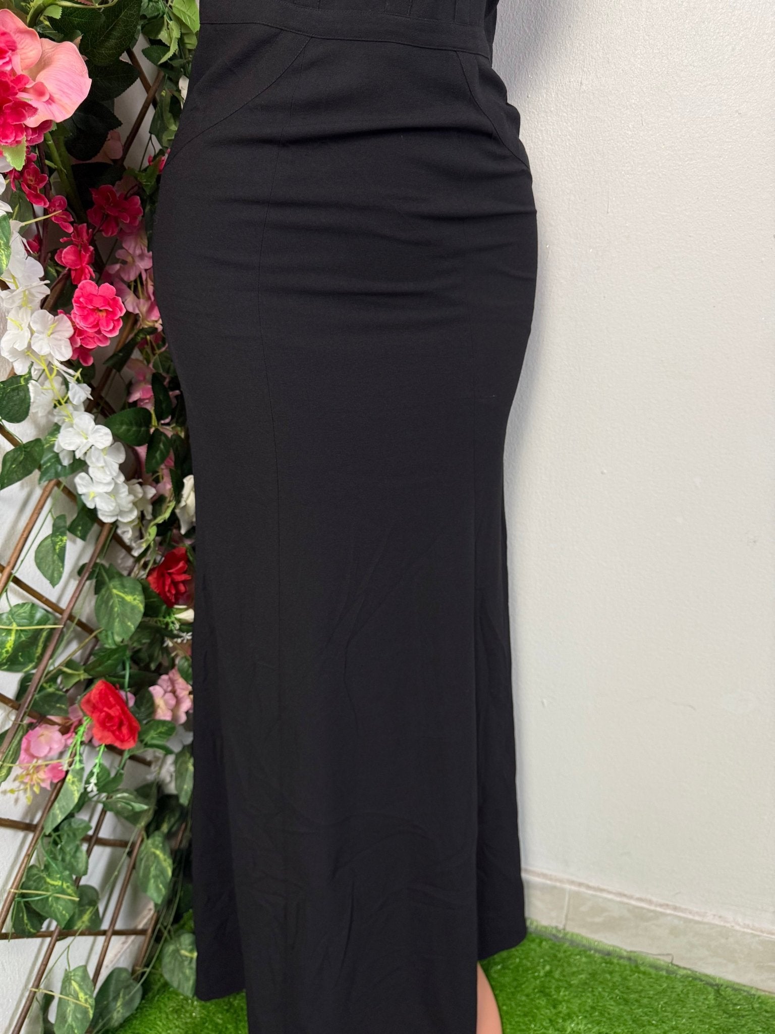 Robe soirée longue a bretelle buste croisée - Perluna Store - kinshasa