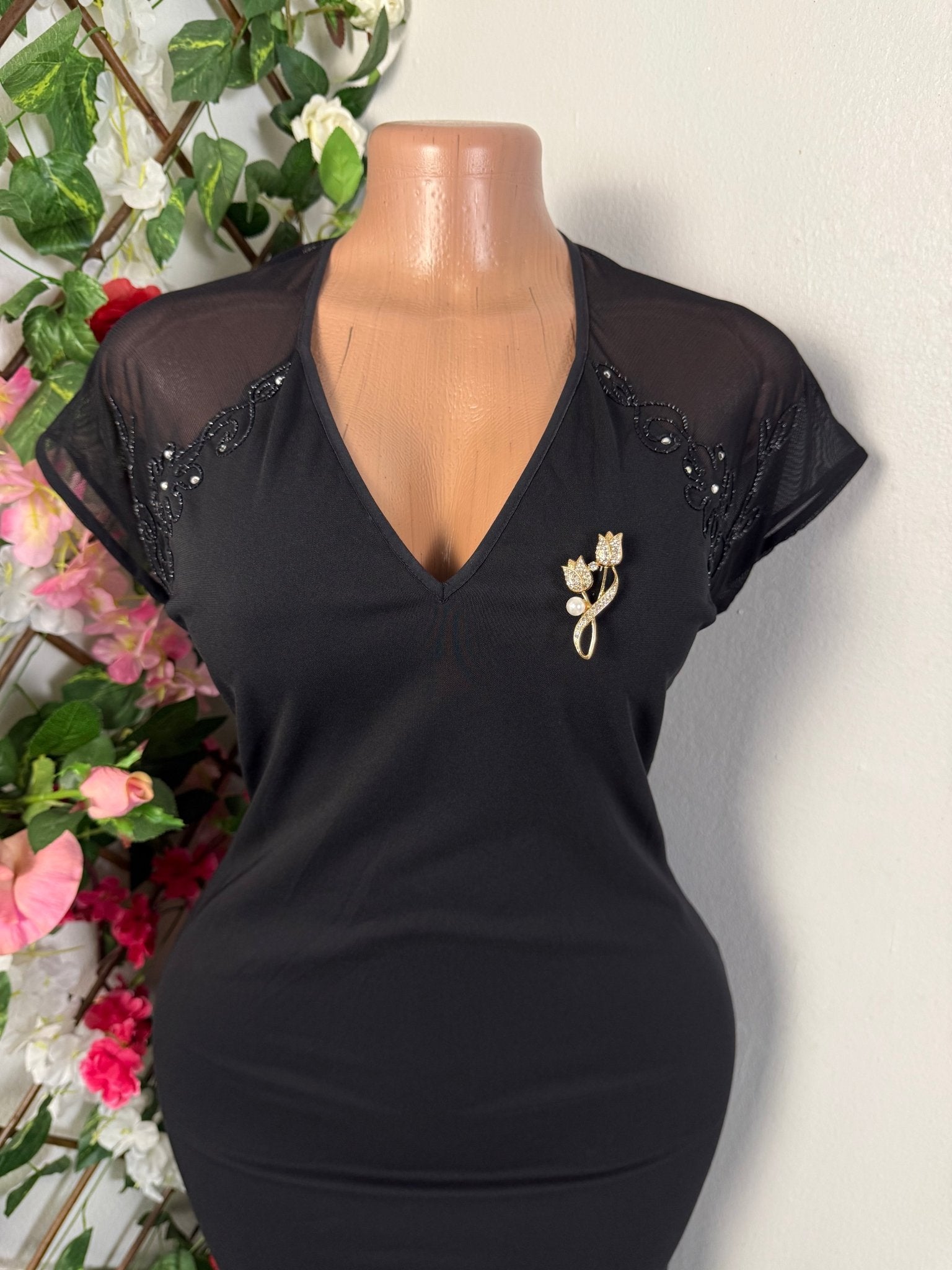 Robe soirée longue à voile brodée courte manche - Perluna Store - kinshasa