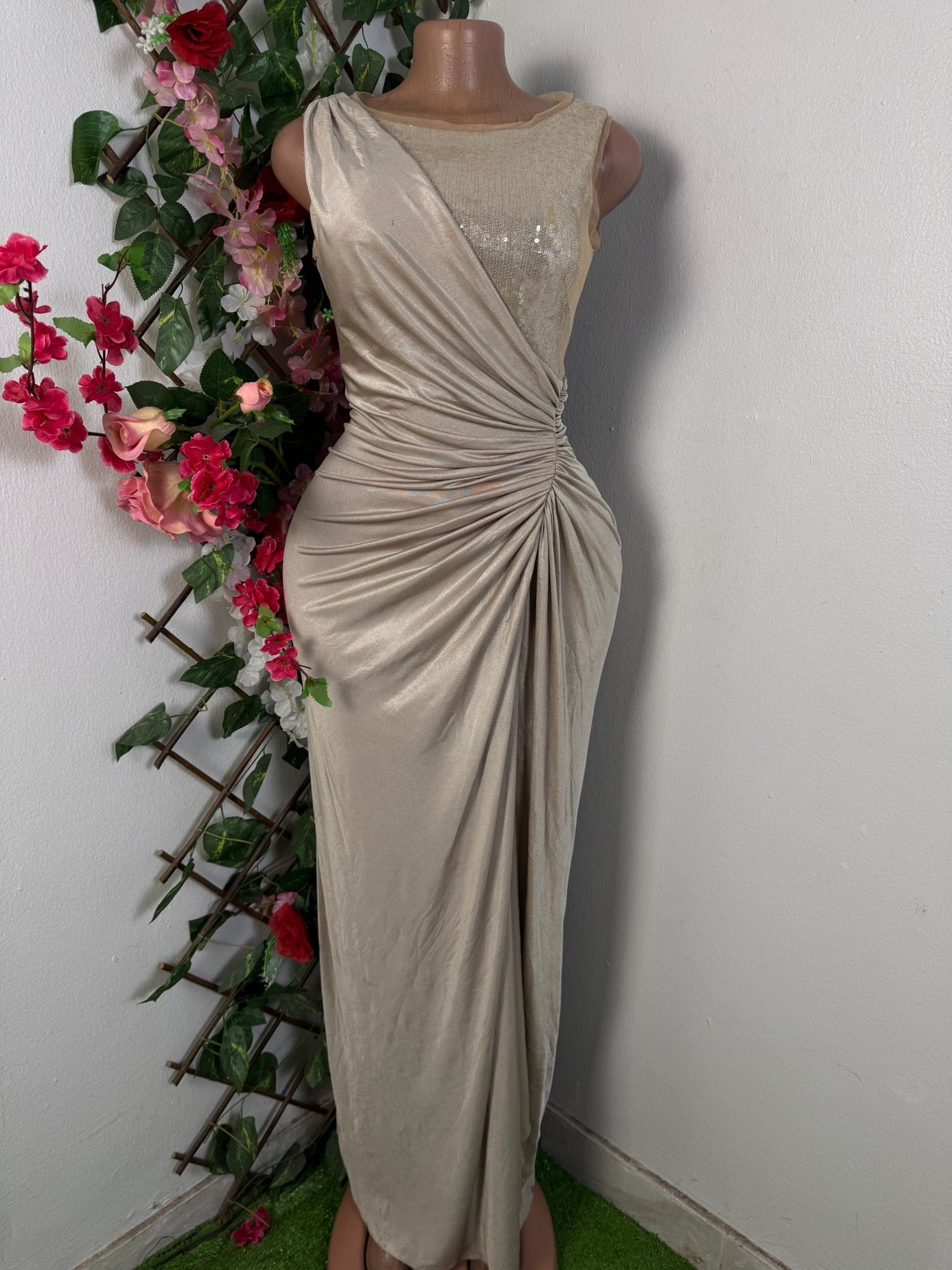 Robe soirée longue drapé taille  - Perluna Store - kinshasa