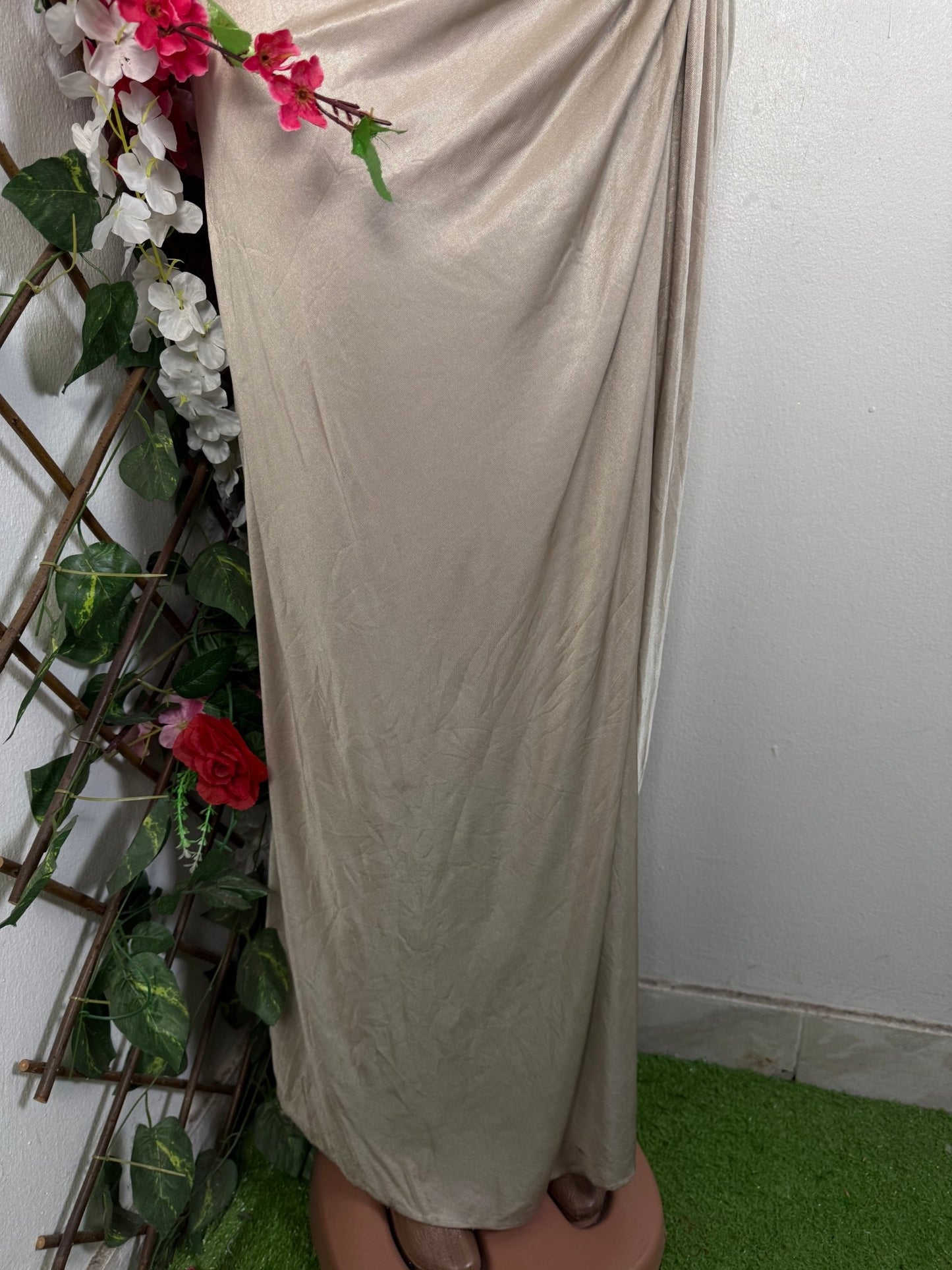 Robe soirée longue drapé taille  - Perluna Store - kinshasa