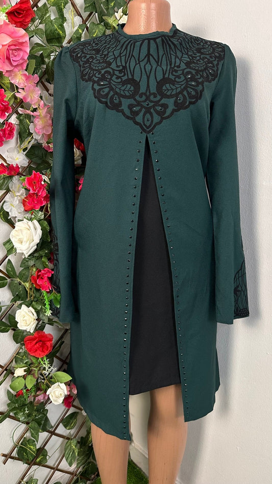 Robe tunique saisonnière à longue manche en tissu avec broderie noire - Perluna Store - kinshasa