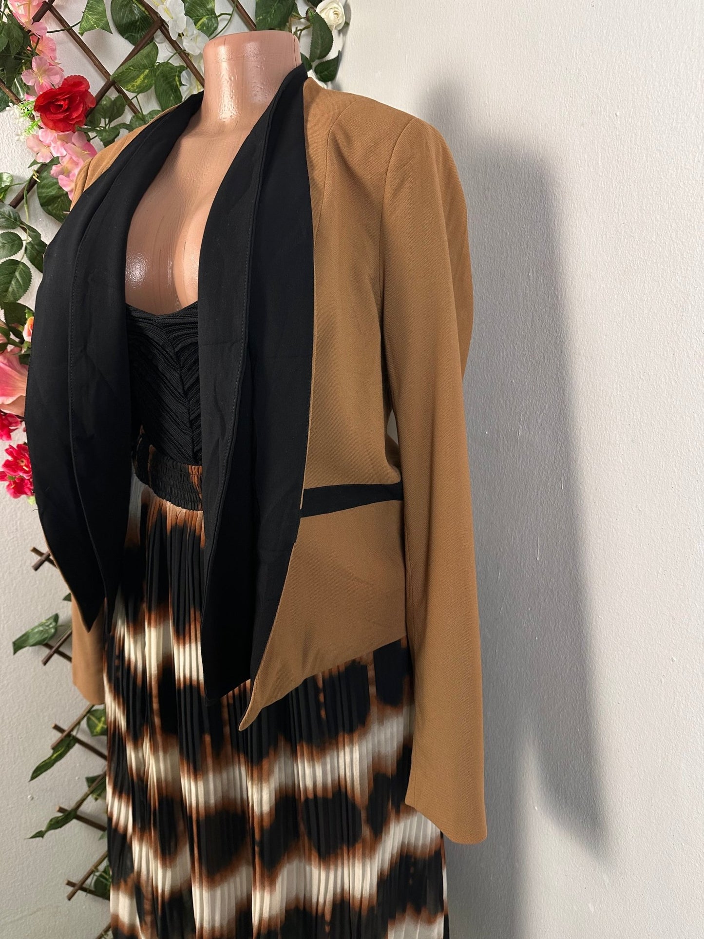 Veste blazer pour femme couleur marron avec double colle sans bouton manche longue - Perluna Store - kinshasa
