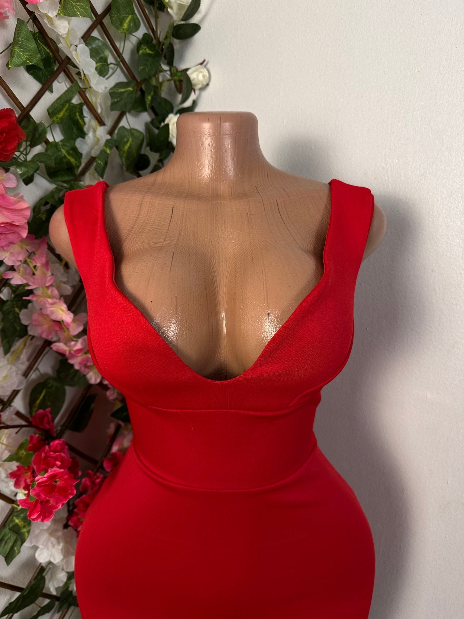 Robe moulante courte à décoté bardot sans manche - Perluna Store