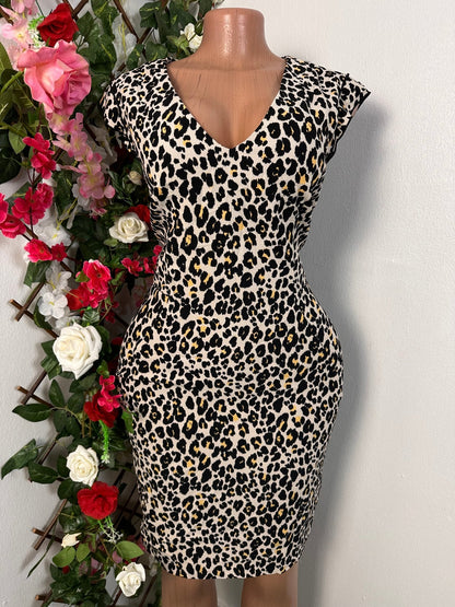 Robe léopard moulante manche courte - Perluna Store
