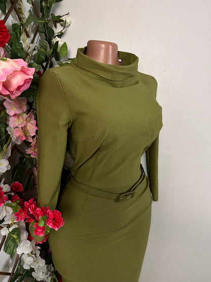 Robe moulante à décolleté remonté manche longue - Perluna Store