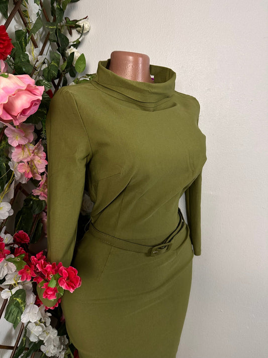Robe moulante à décolleté remonté manche longue - Perluna Store