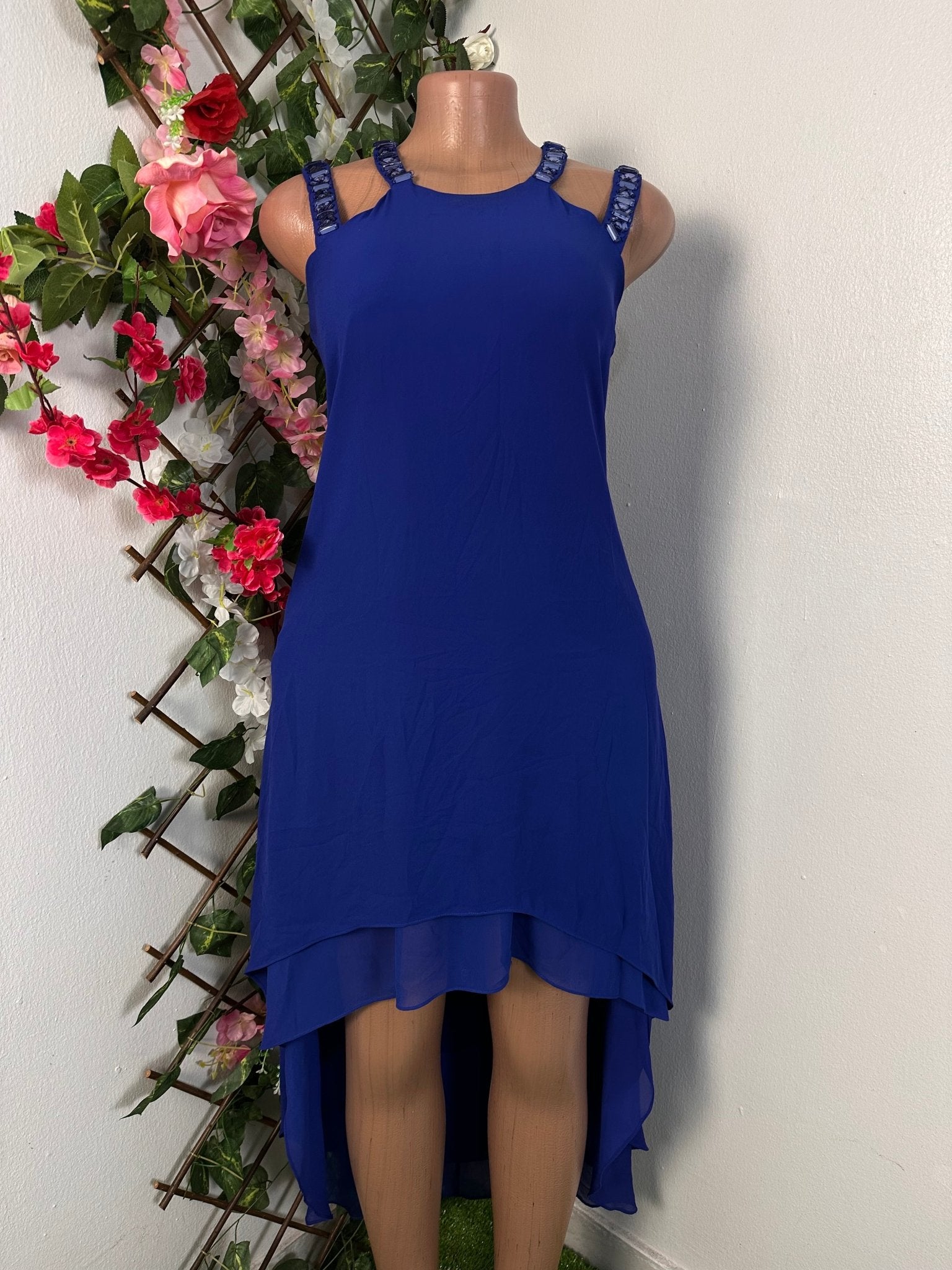 Robe longue à bretelle avec pente asymétrique - Perluna Store
