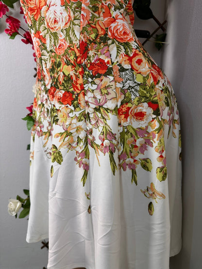 Robe fleurie évasée sans manches - Perluna Store