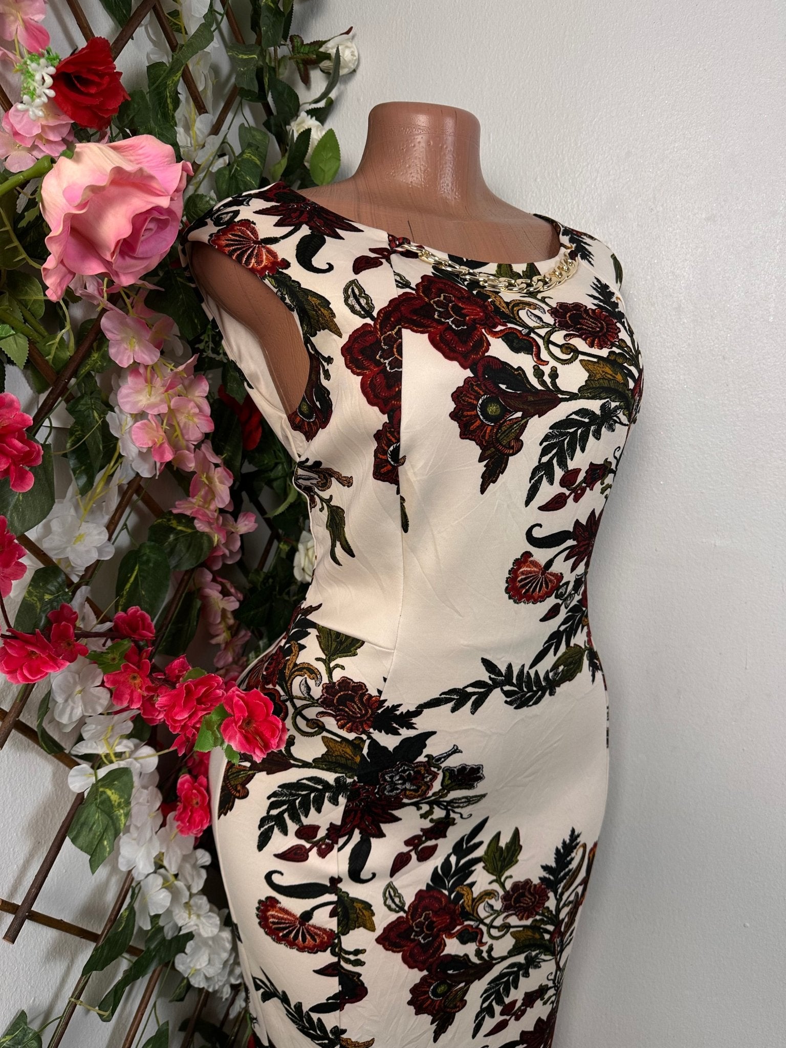 Robe moulante fleuri à colle en U sans manche - Perluna Store