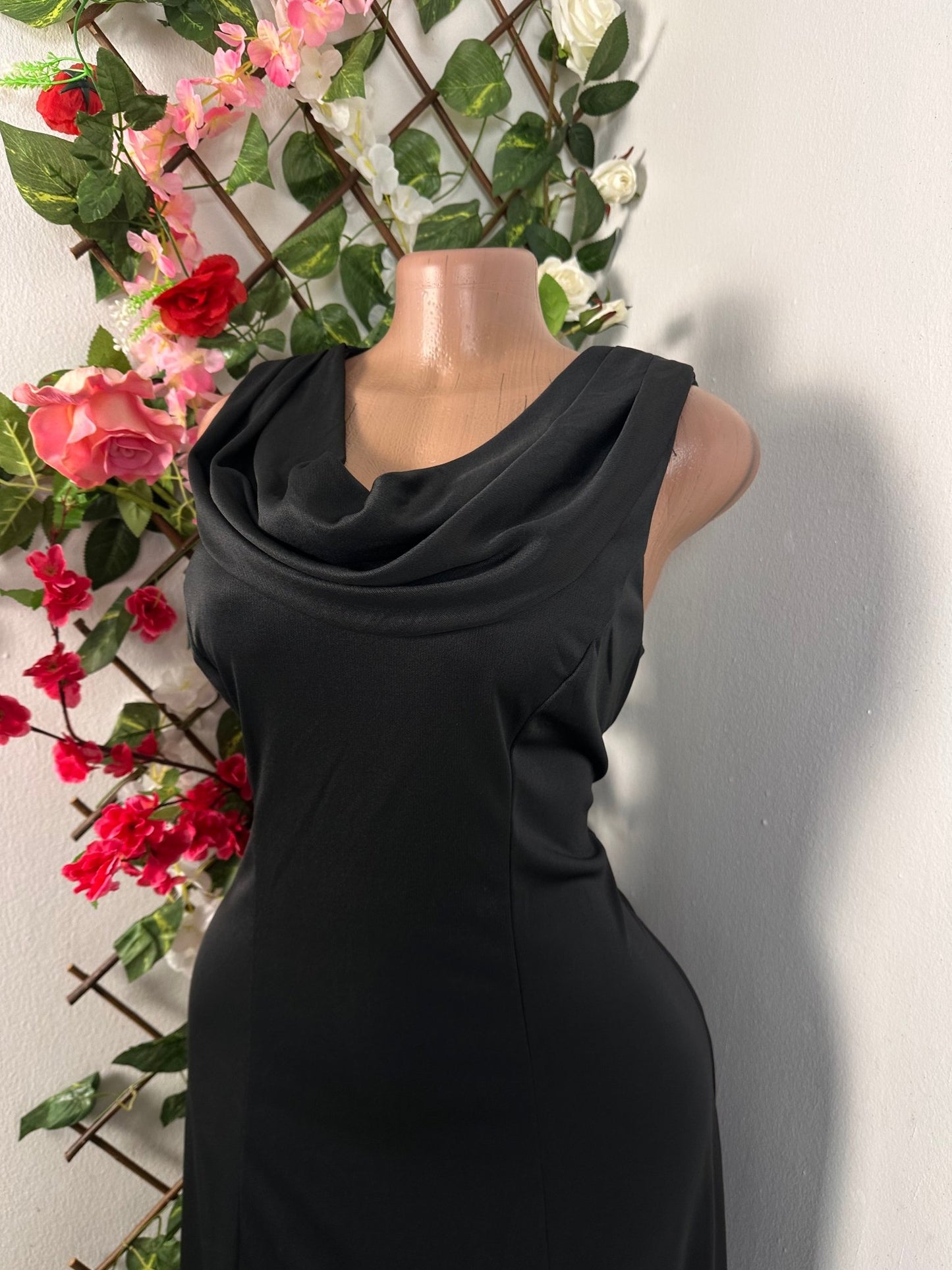 Robe longue sans manche à colle drapé - Perluna Store