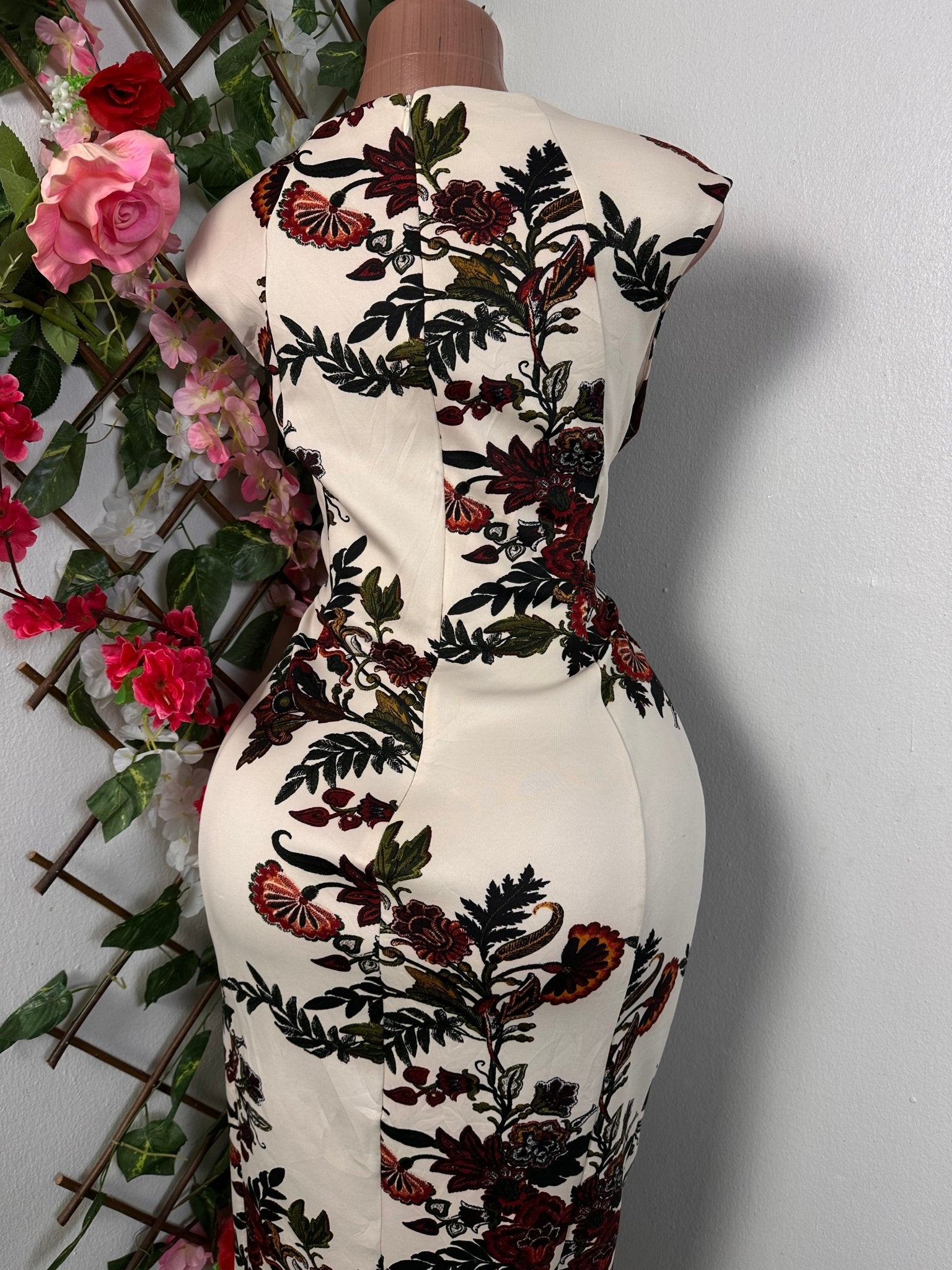 Robe moulante fleuri à colle en U sans manche - Perluna Store