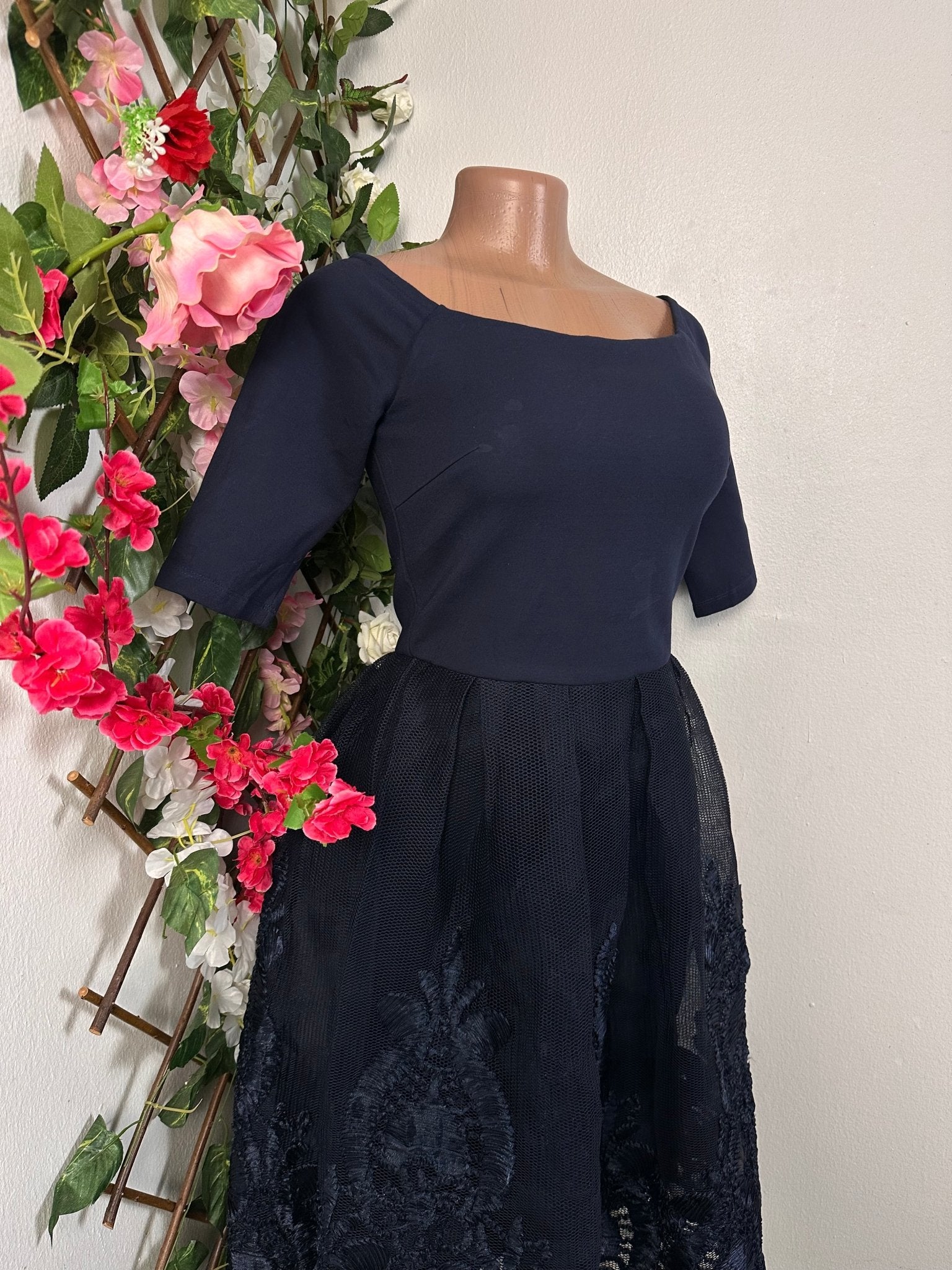 Robe mi longue en toile évasée d'écolleté halter manche courte - Perluna Store
