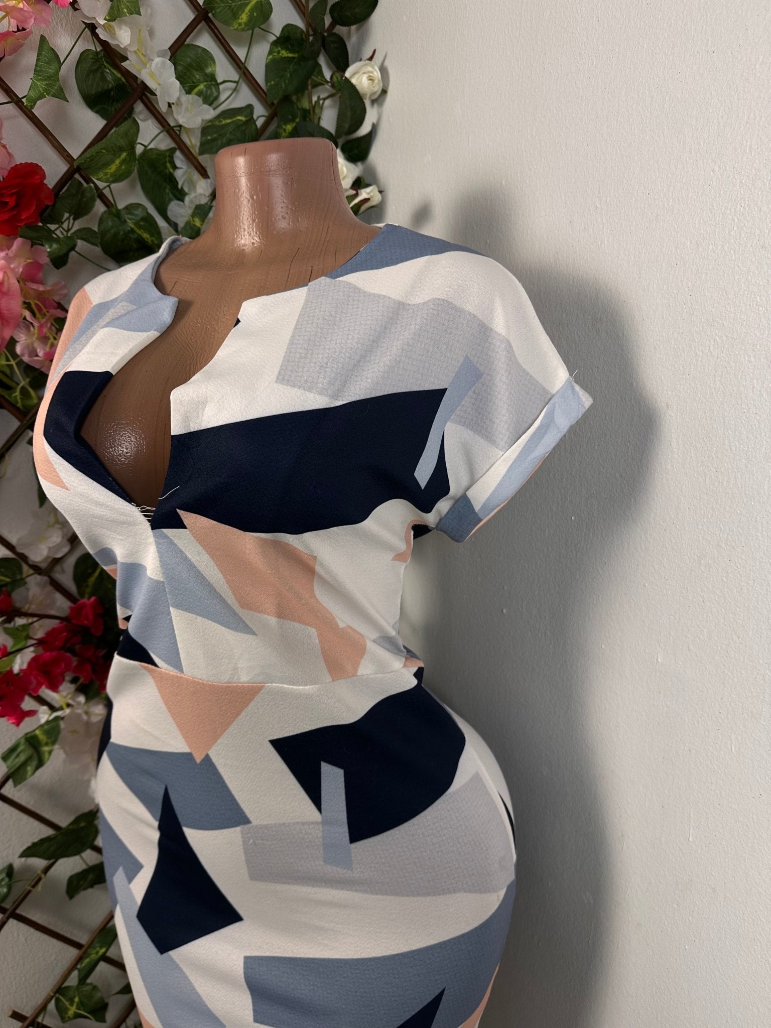 Robe légère décontracté colle rond demi ouvert mini manche retroussé - Perluna Store
