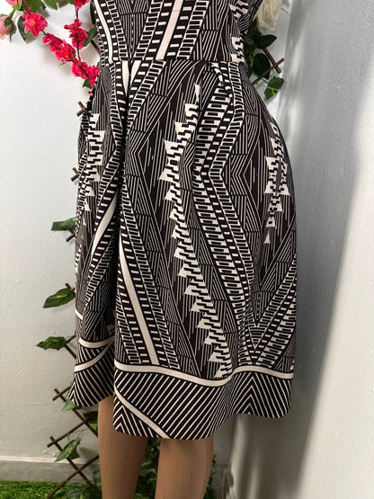 Robe mi longue sans manche colle en V - Perluna Store