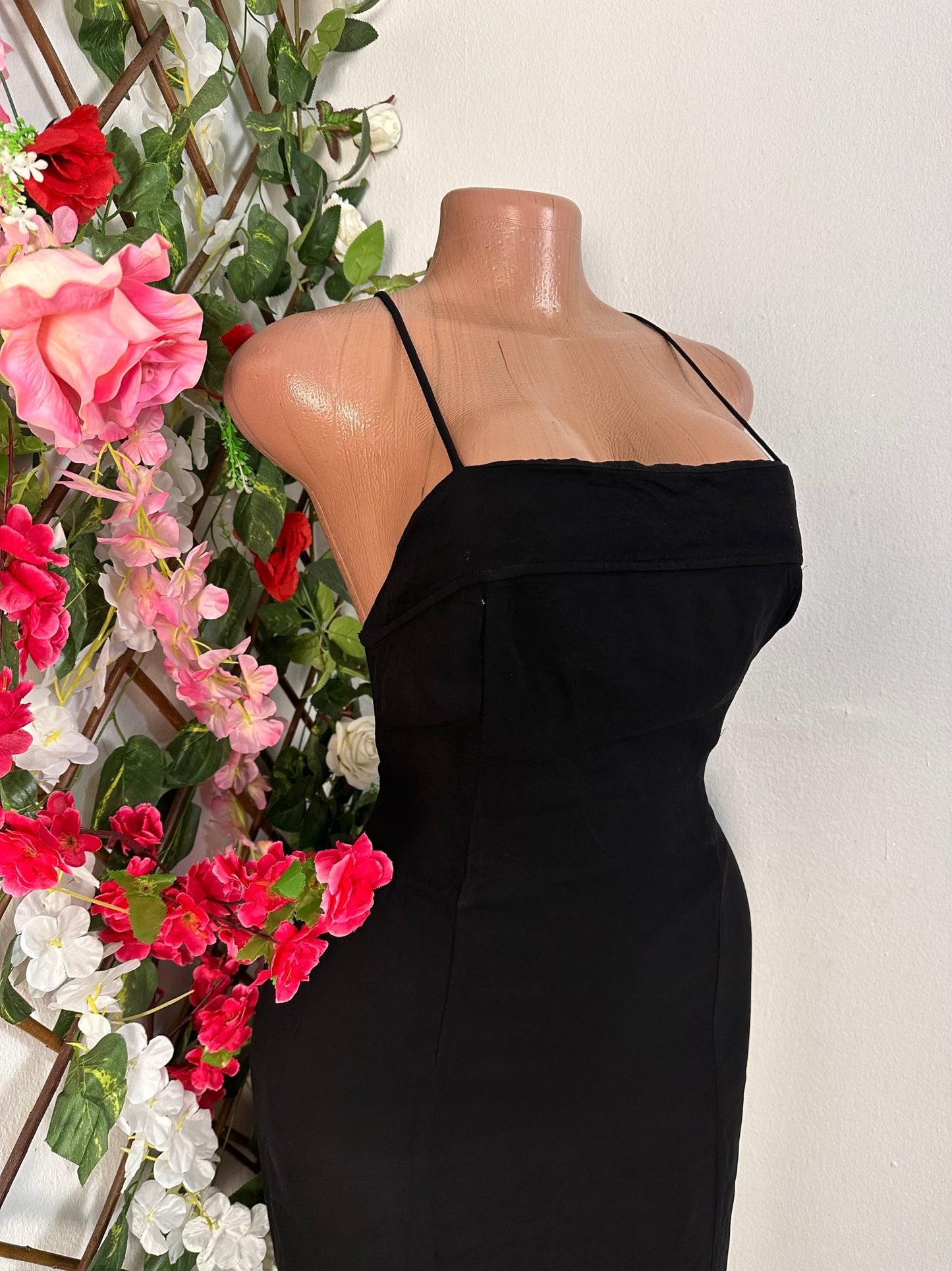 Robe longue moulante a fine bretelle dos croisé dénudée - Perluna Store