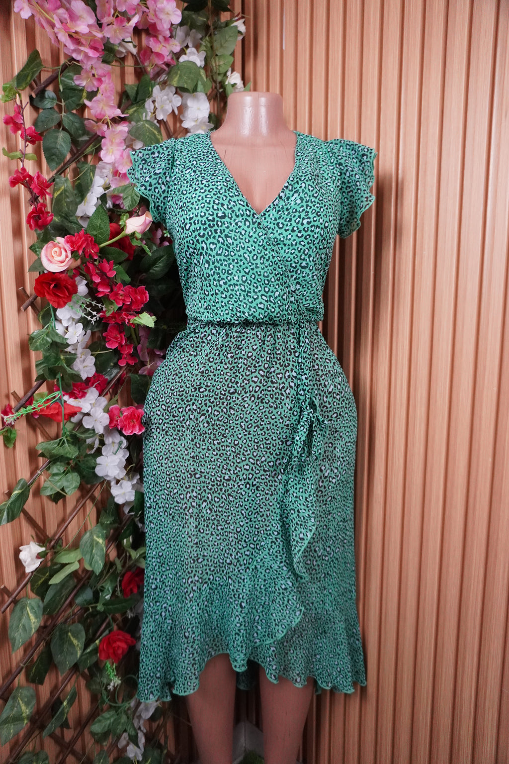 Robe évasée mi-longue manches courtes ceintrée-S