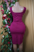 Robe moulante sans manches décolletée-M