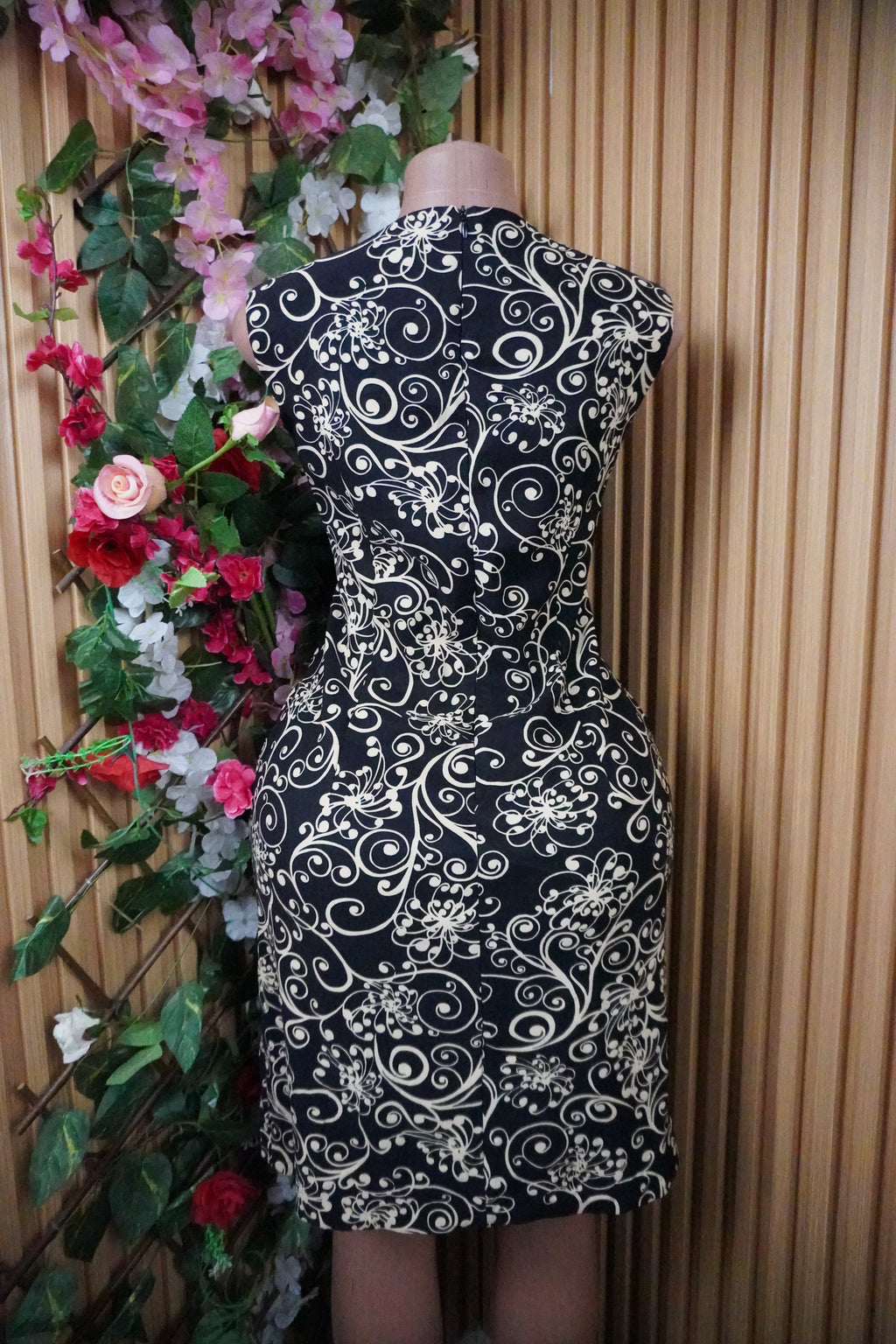 Robe moulante sans manches imprimée fleurie-S