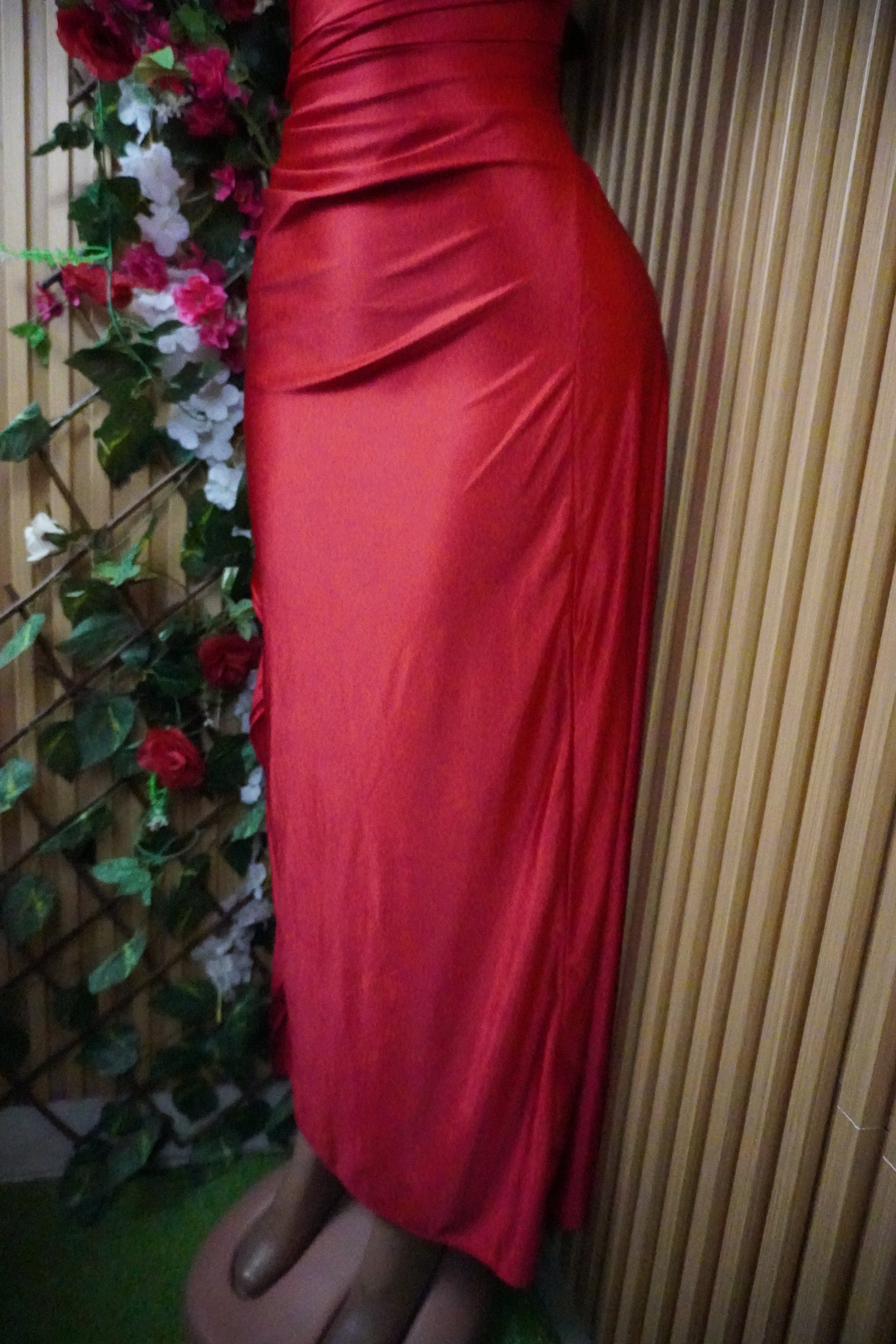 Robe évasée longue à fines bretelles dos nu-M
