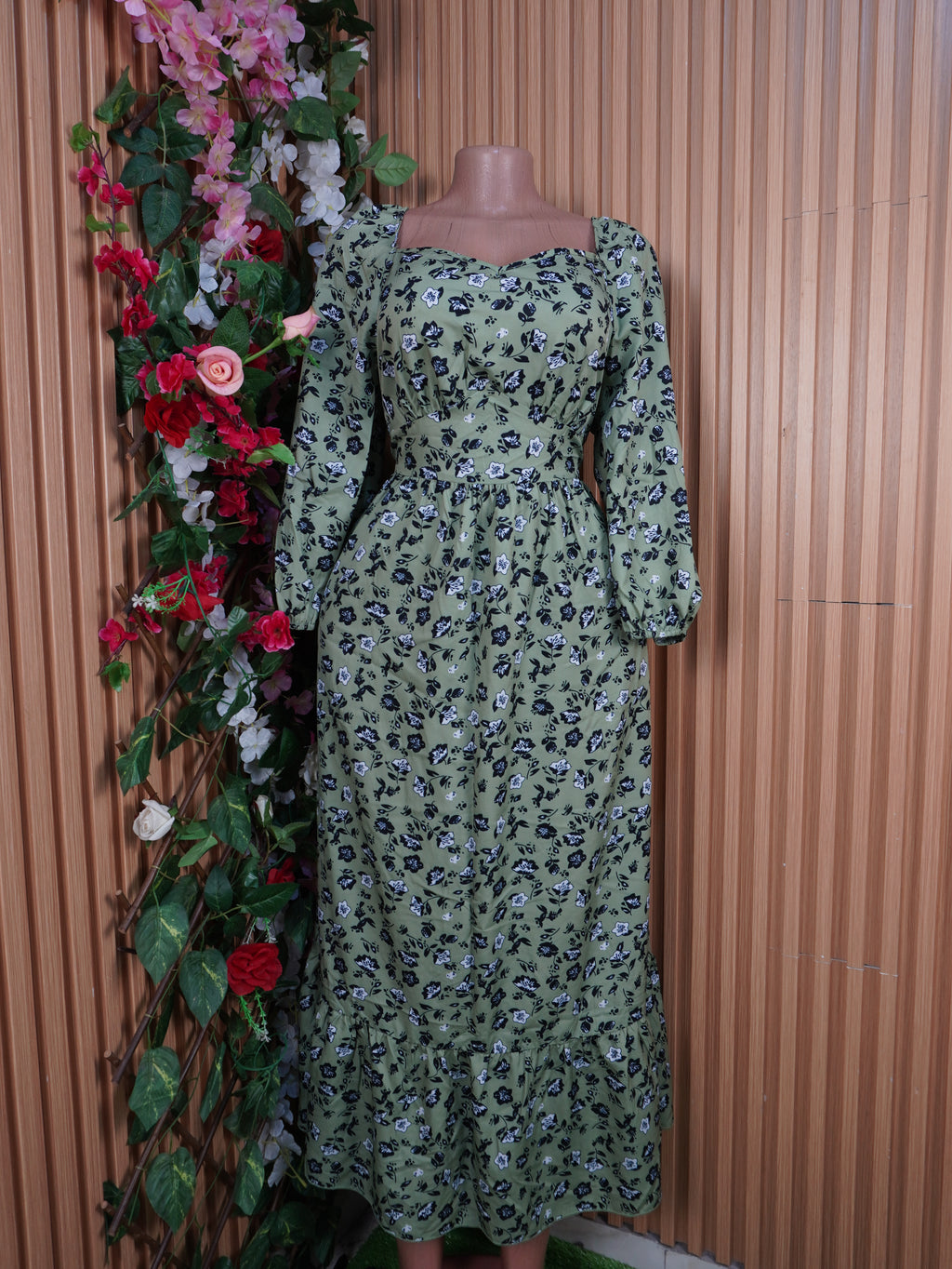 Robe évasée longue manches longues décolletée-XL