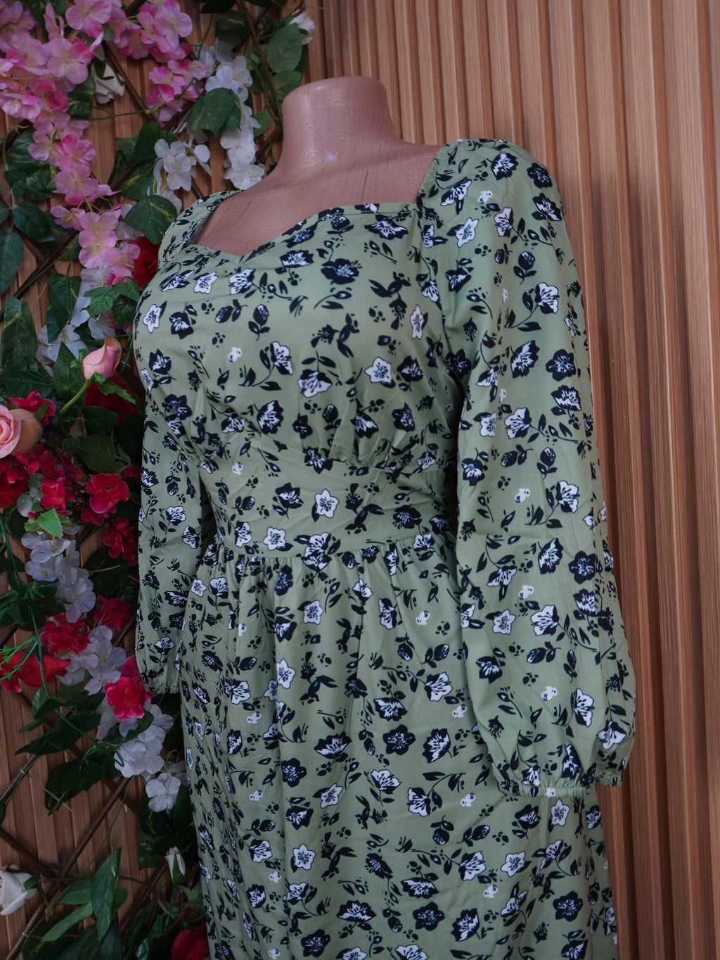 Robe évasée longue manches longues décolletée-XL