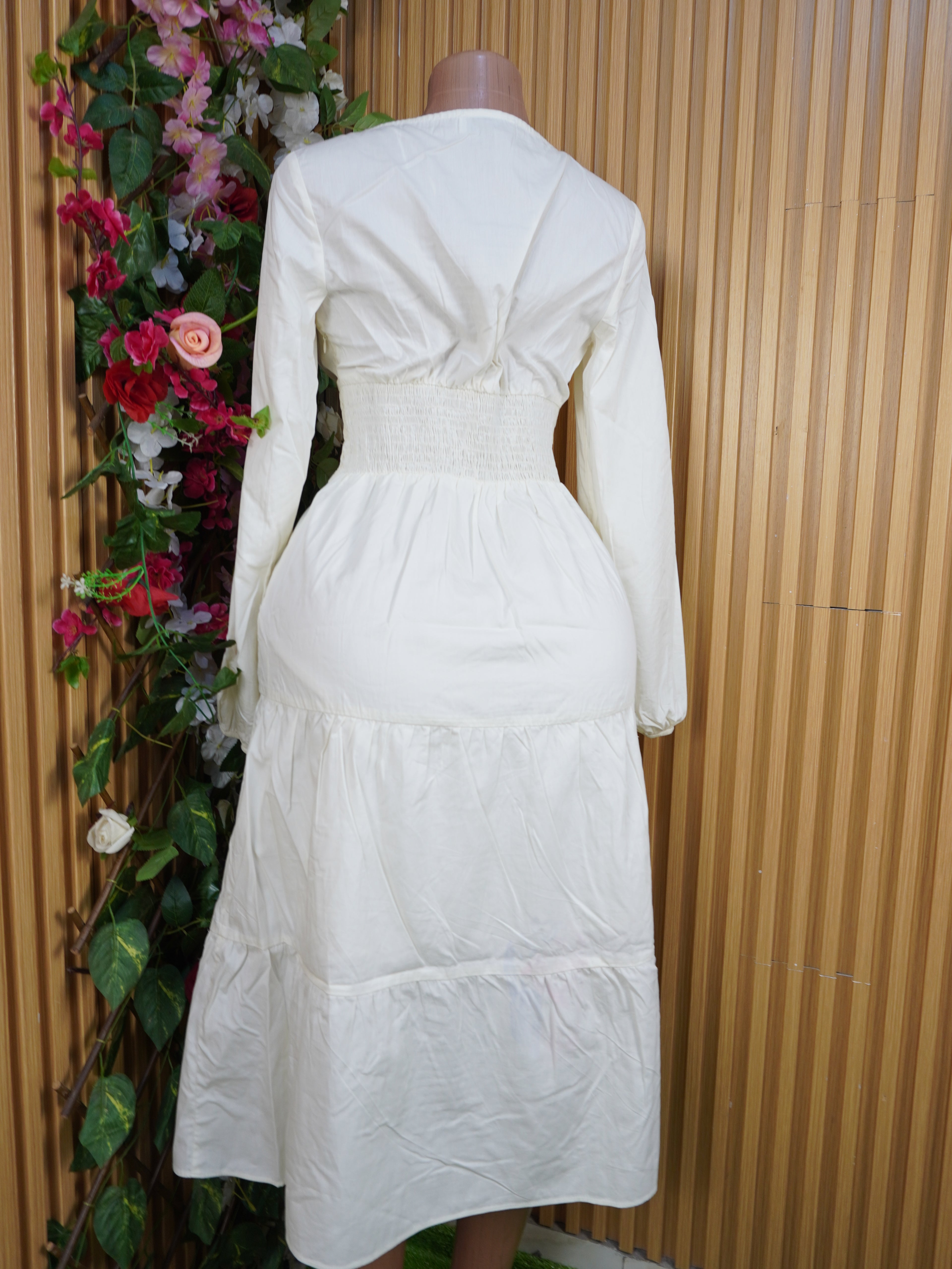 Robe évasée longue manches longues décolletée-M