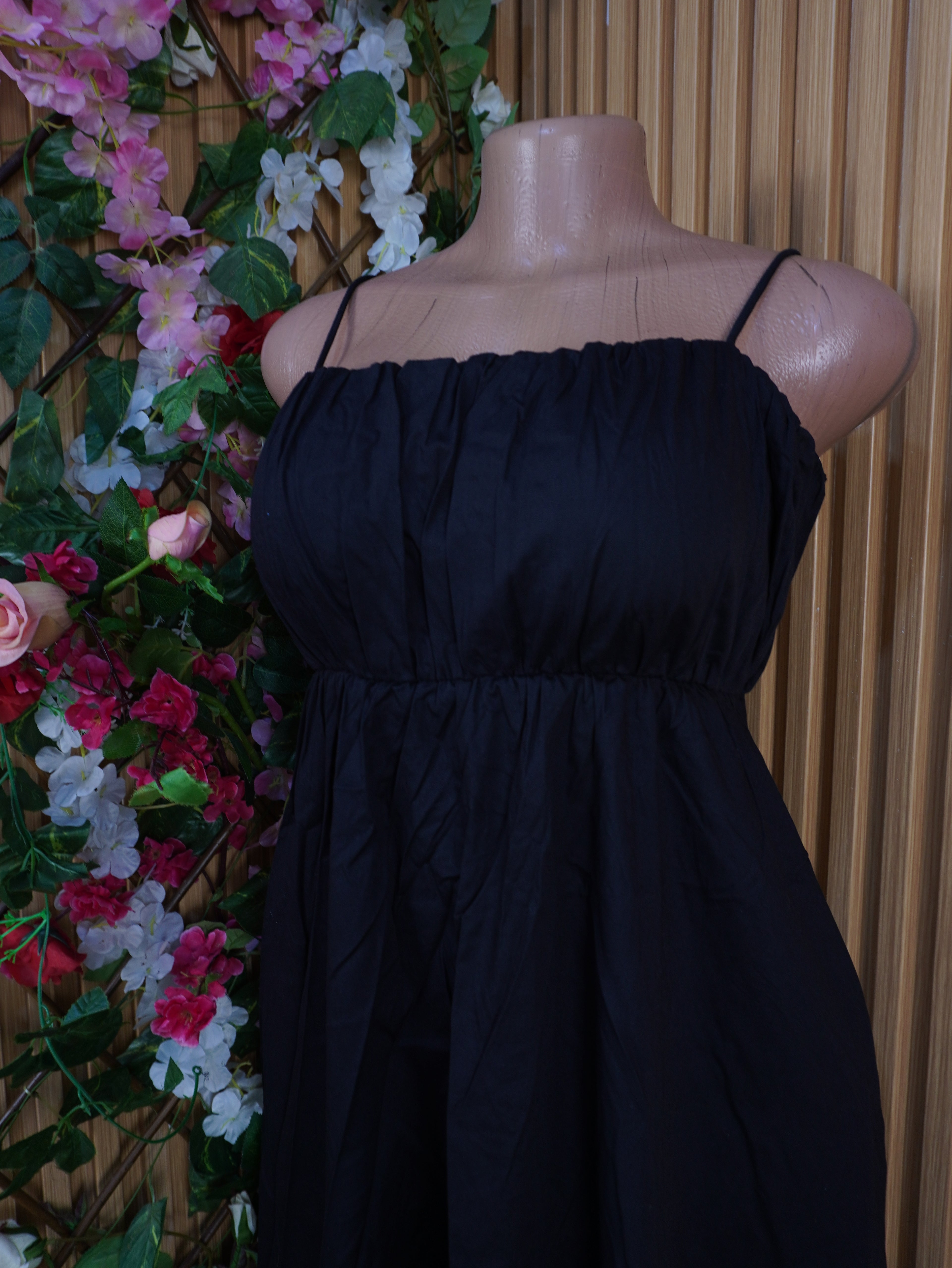 Robe évasée longue à fines bretelles décolletée-XL