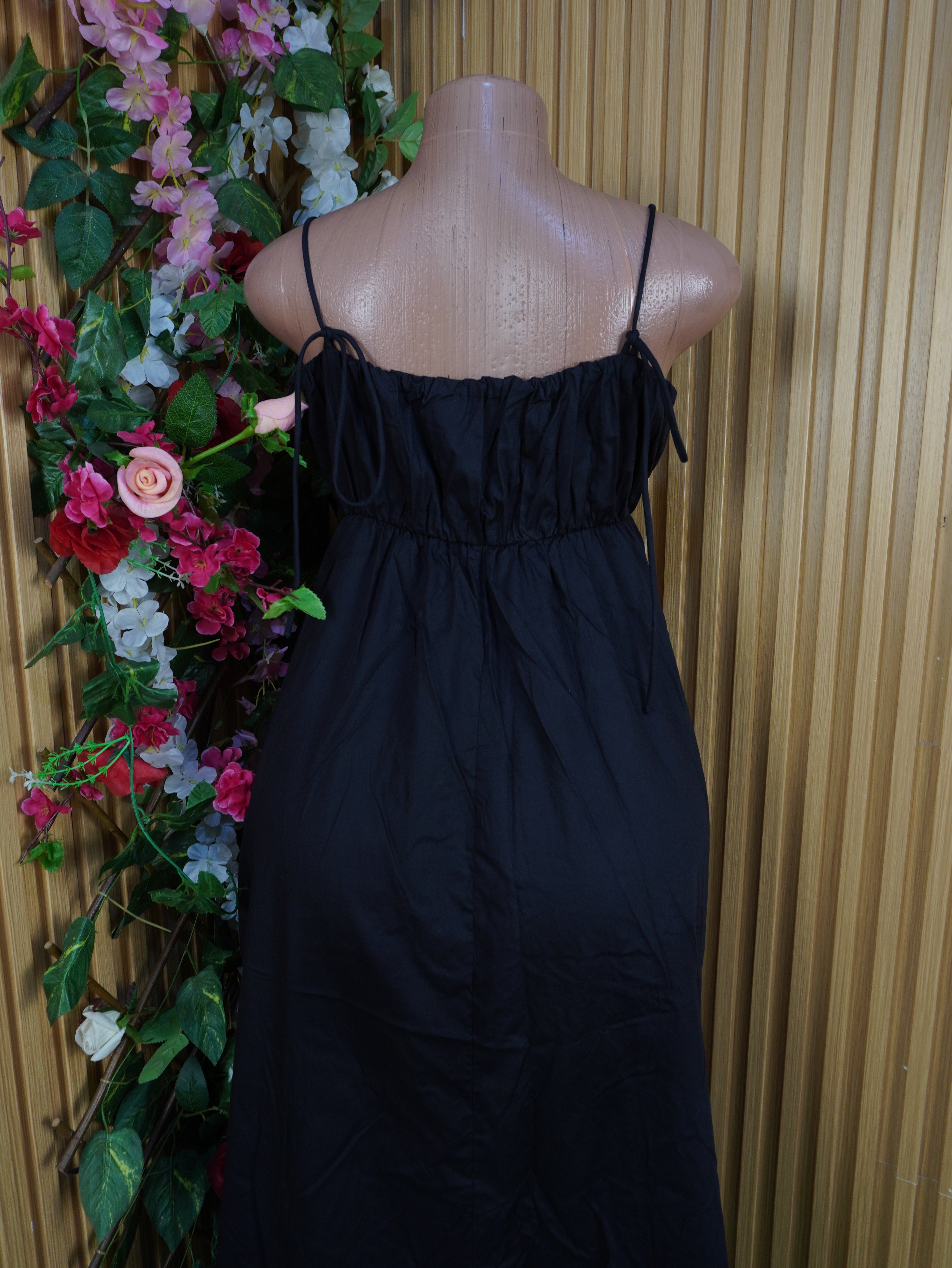 Robe évasée longue à fines bretelles décolletée-XL
