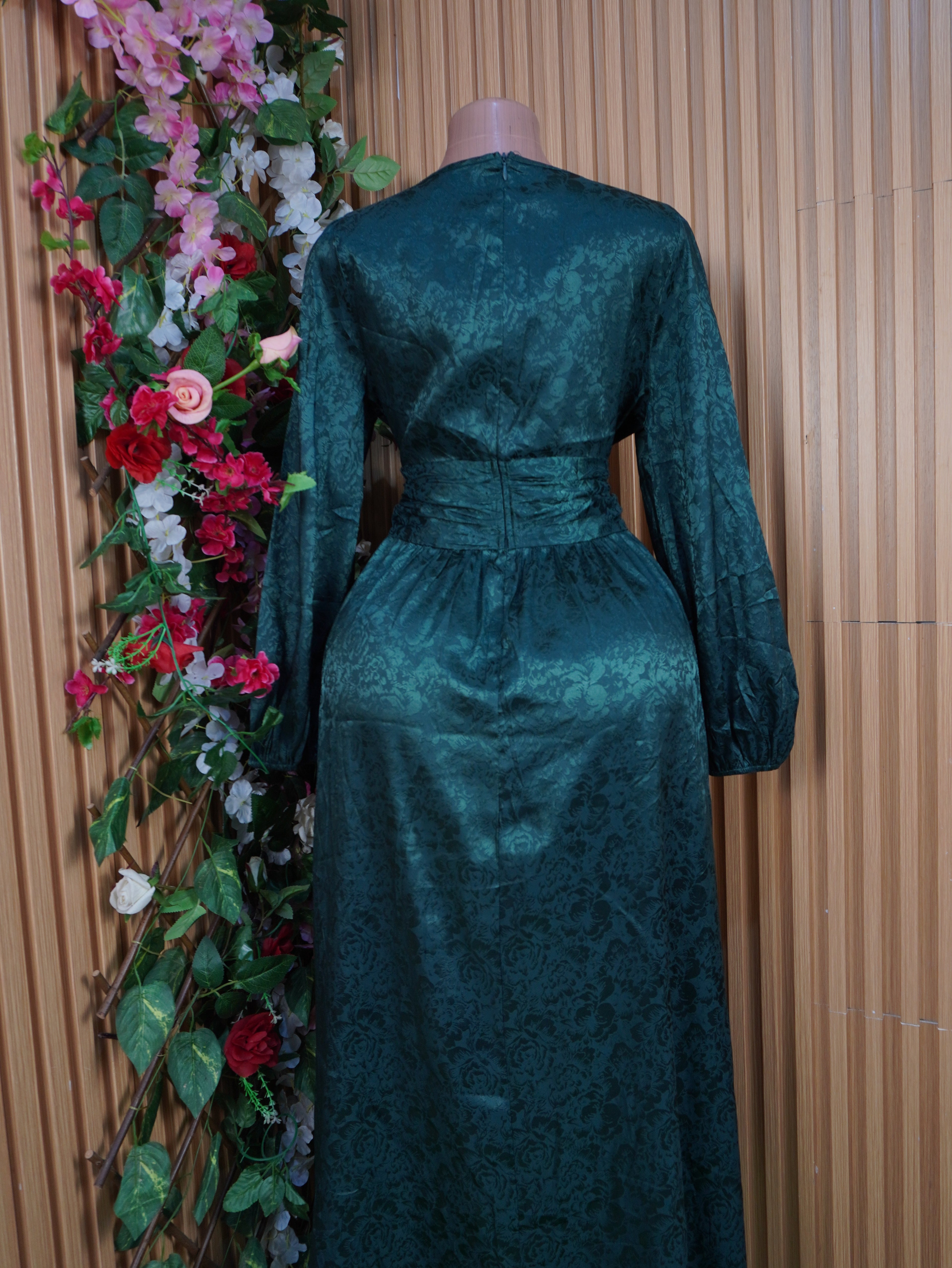 Robe évasée longue manches longue ceintrée-M (Copie)
