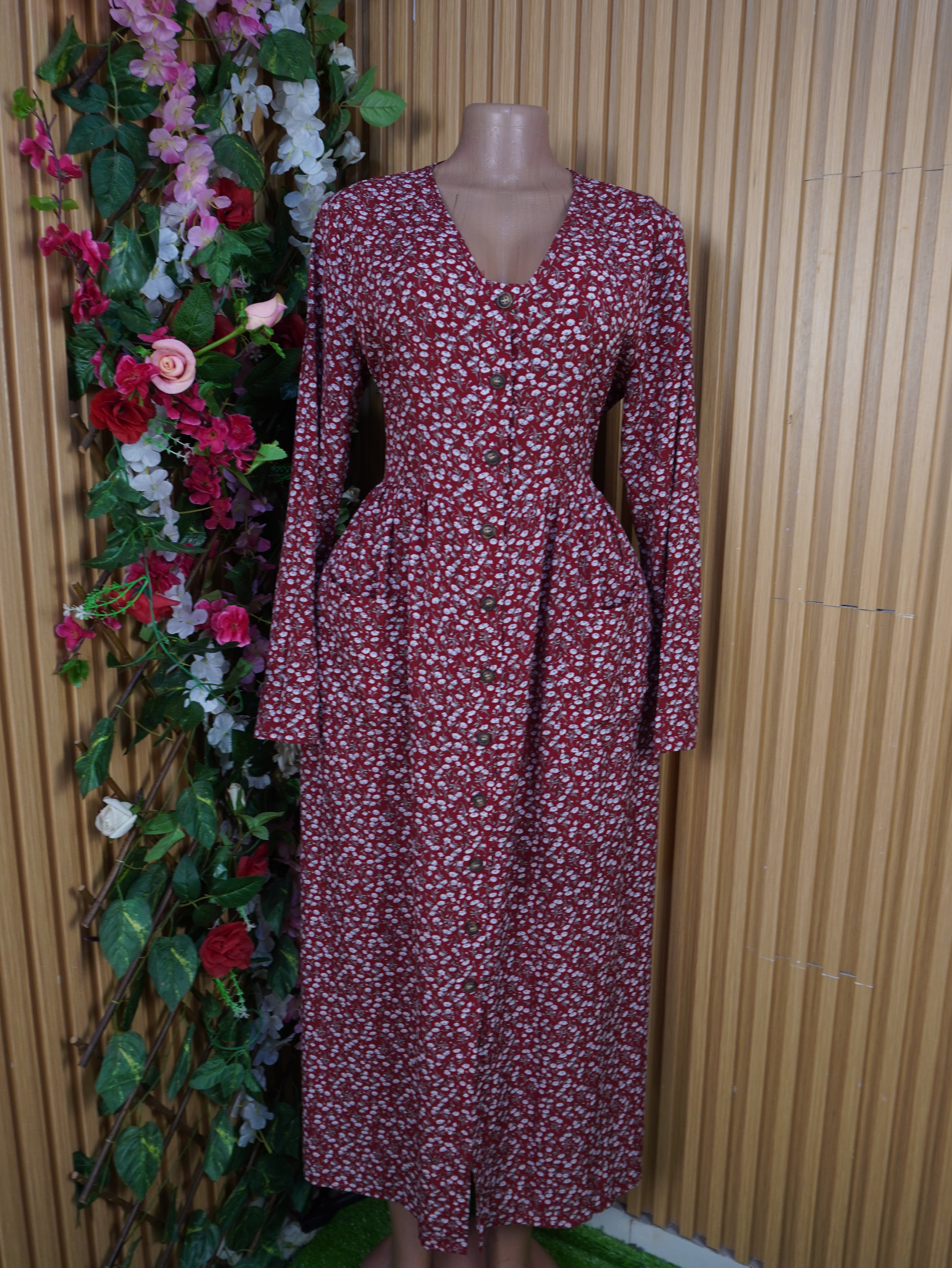 Robe évasée longue manches longues plisée-L