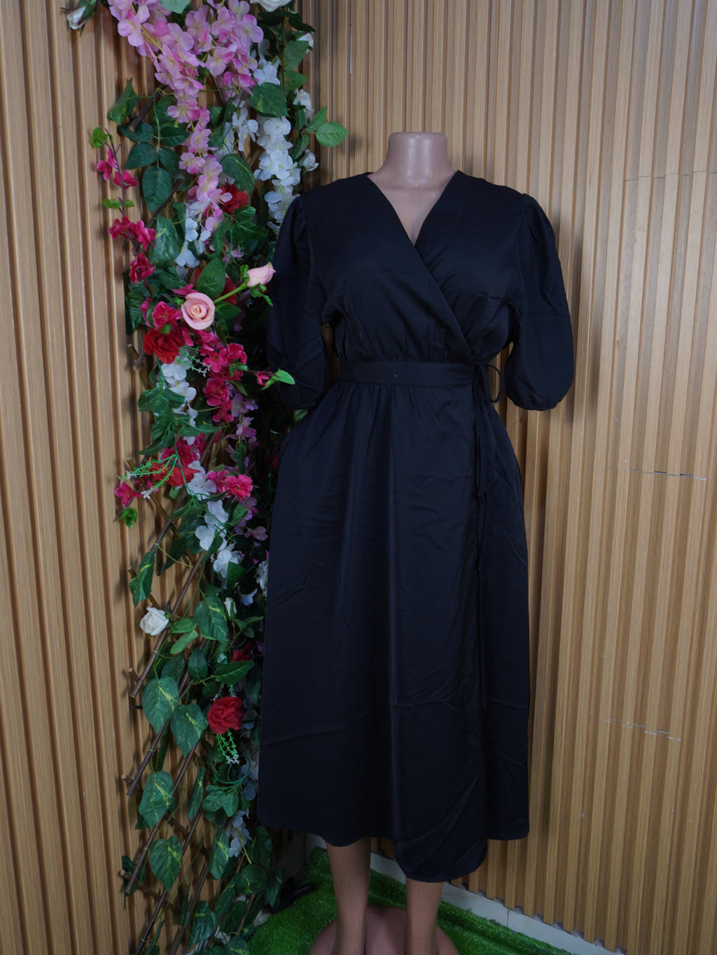Robe  évasée manches courtes ceintrée-M