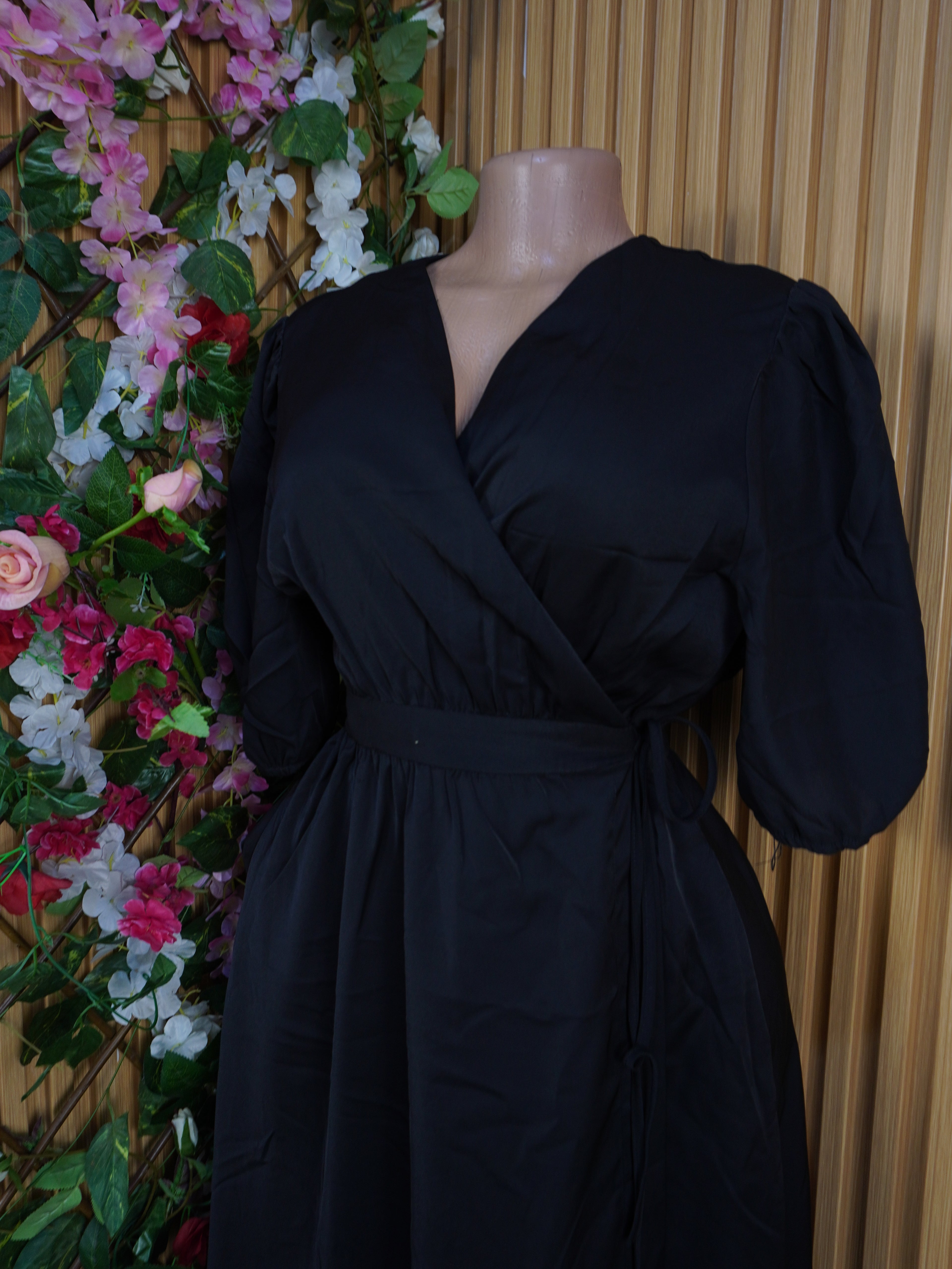 Robe  évasée manches courtes ceintrée-M