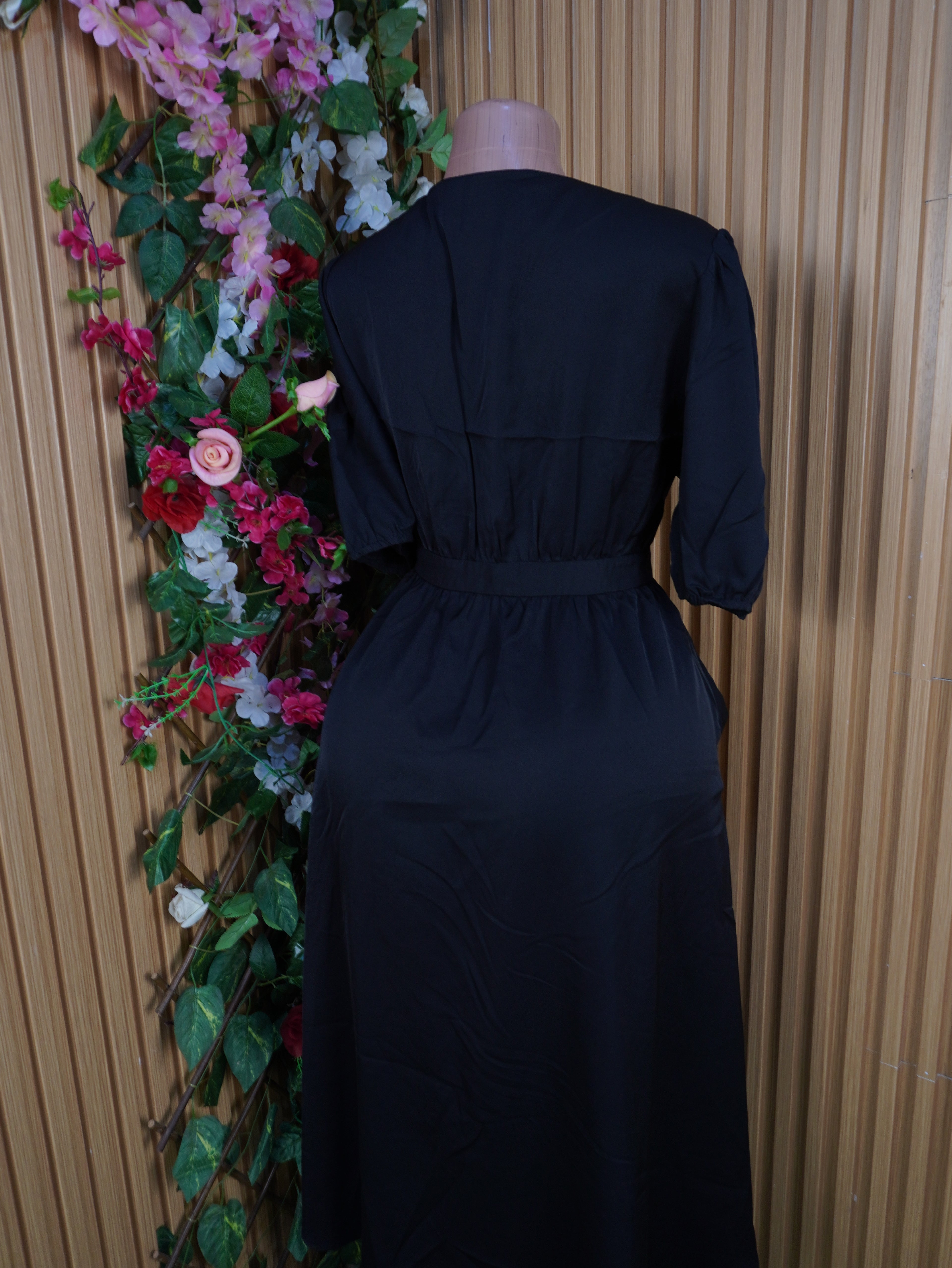 Robe  évasée manches courtes ceintrée-M