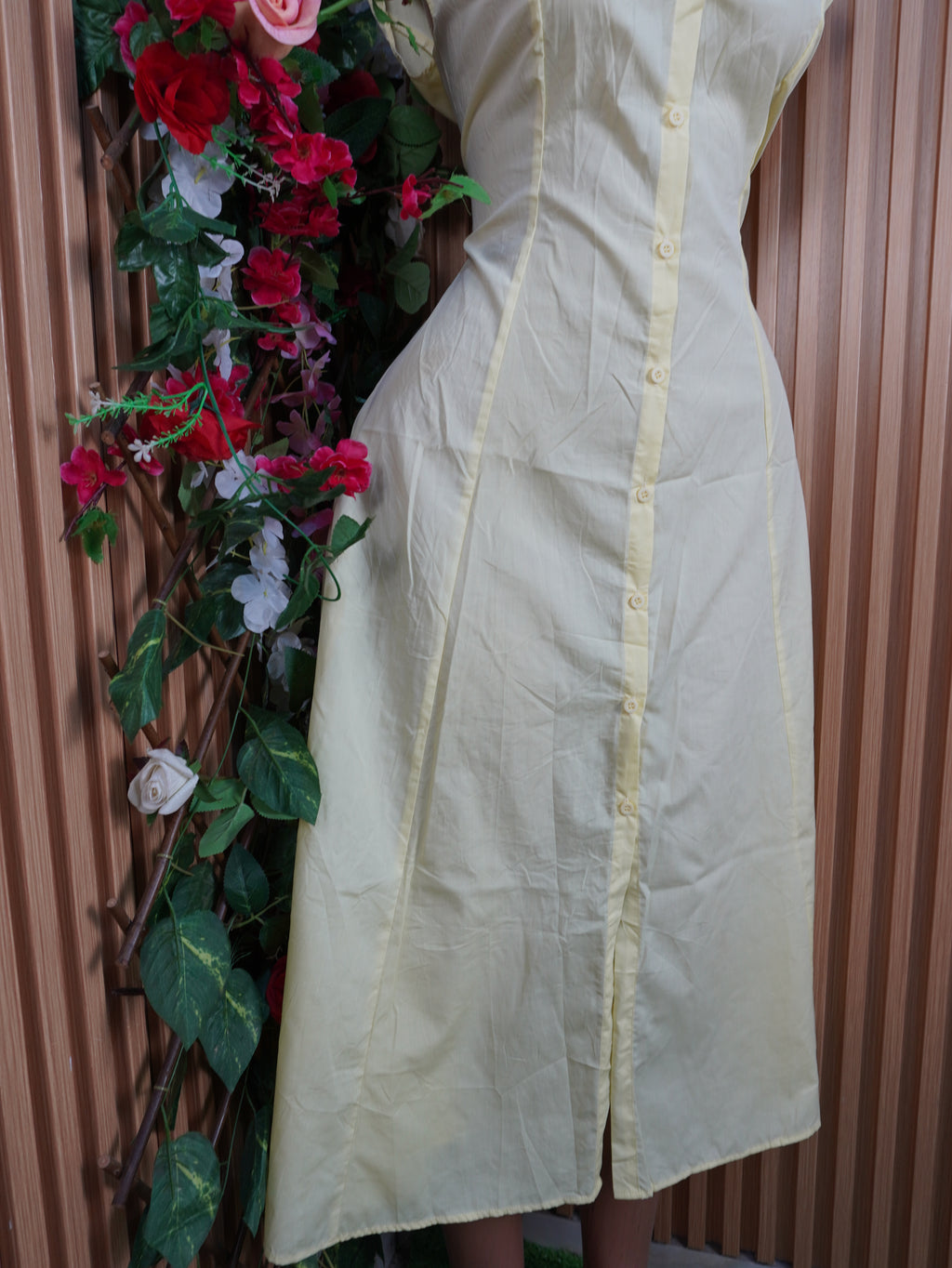 Robe évasée mi-longue sans  manches col chemise-S