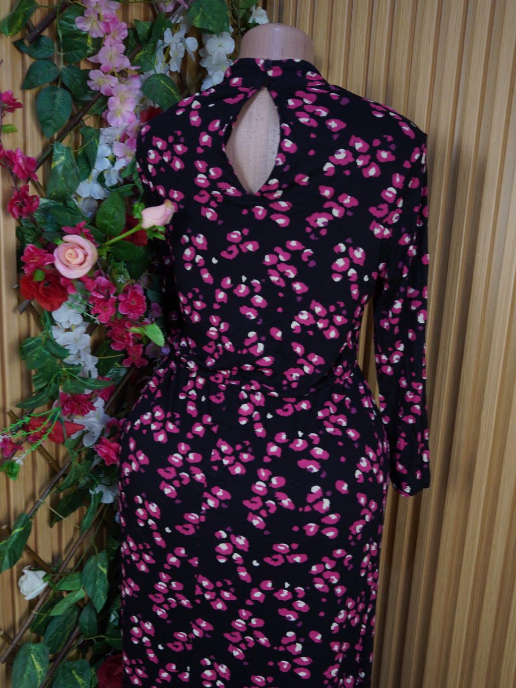 Robe évasée mi-longue manches longues dénudée-S