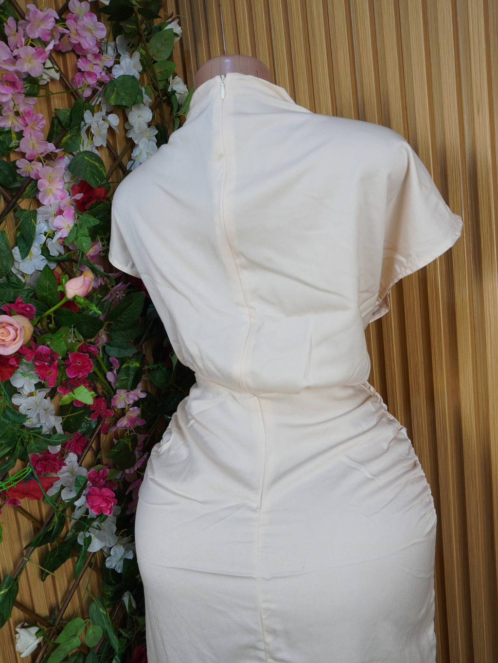 Robe moulante longue sans manches-M