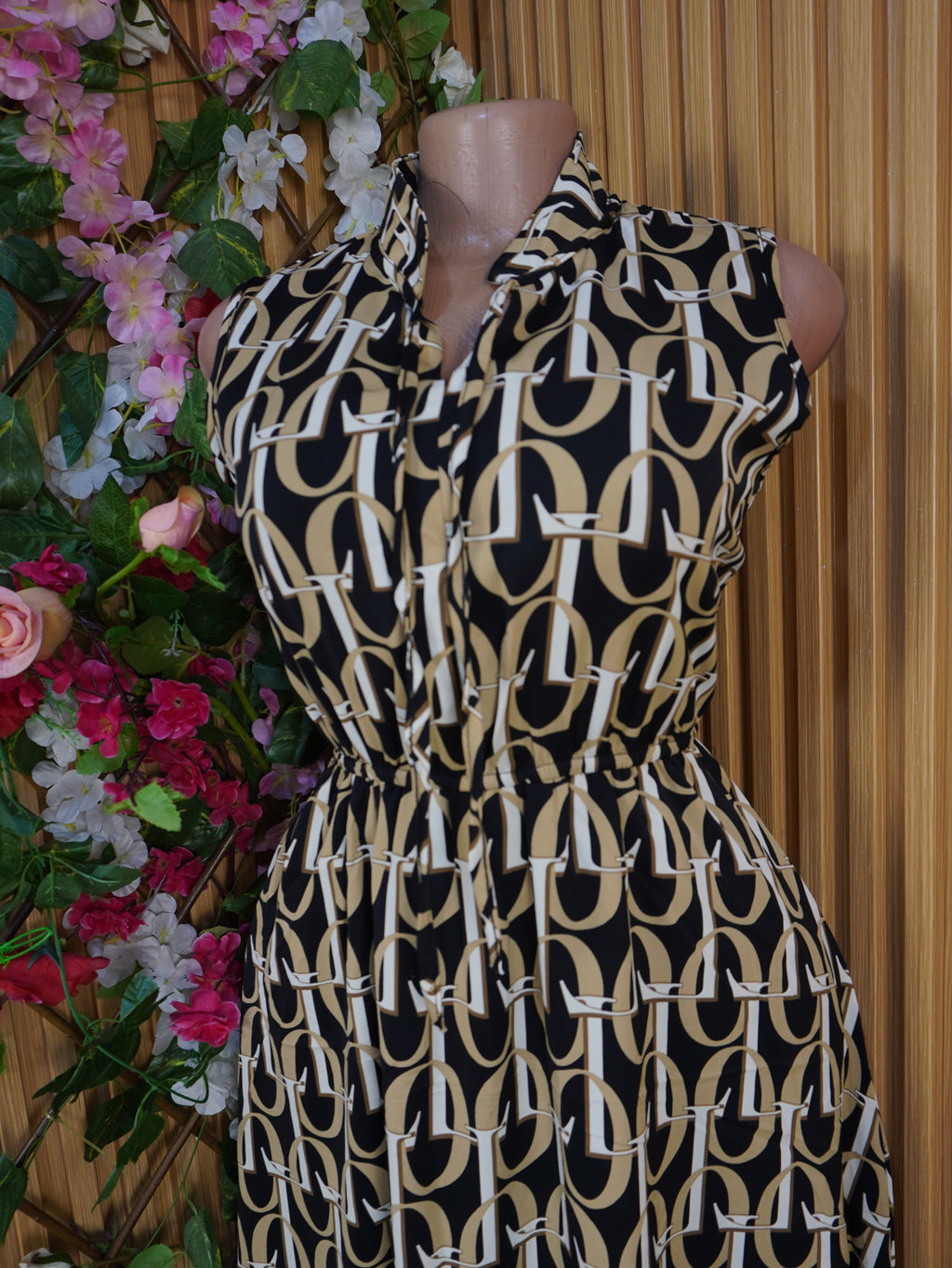 Robe évasée-mi-longue sans manches col chemise-M