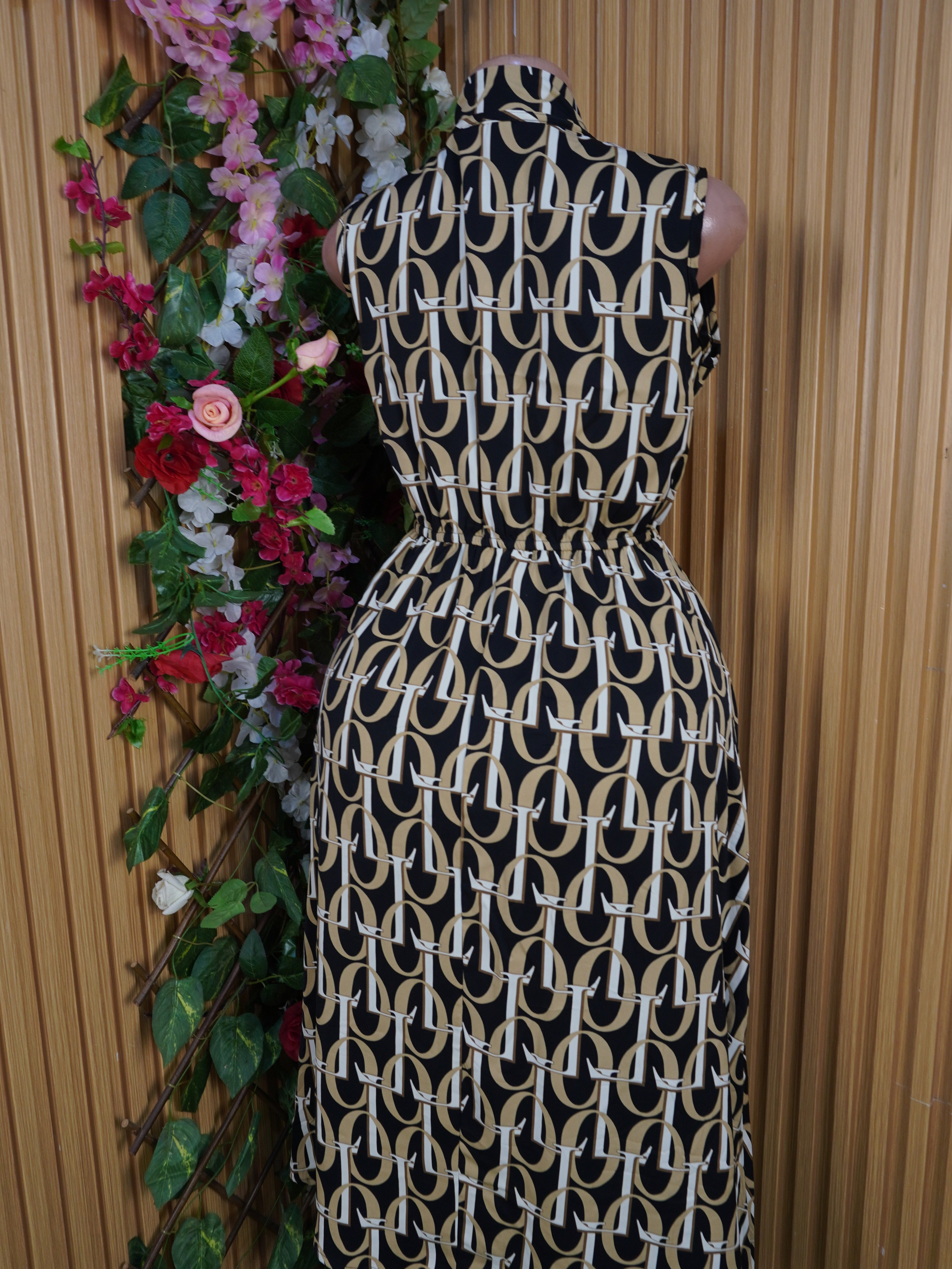 Robe évasée-mi-longue sans manches col chemise-M