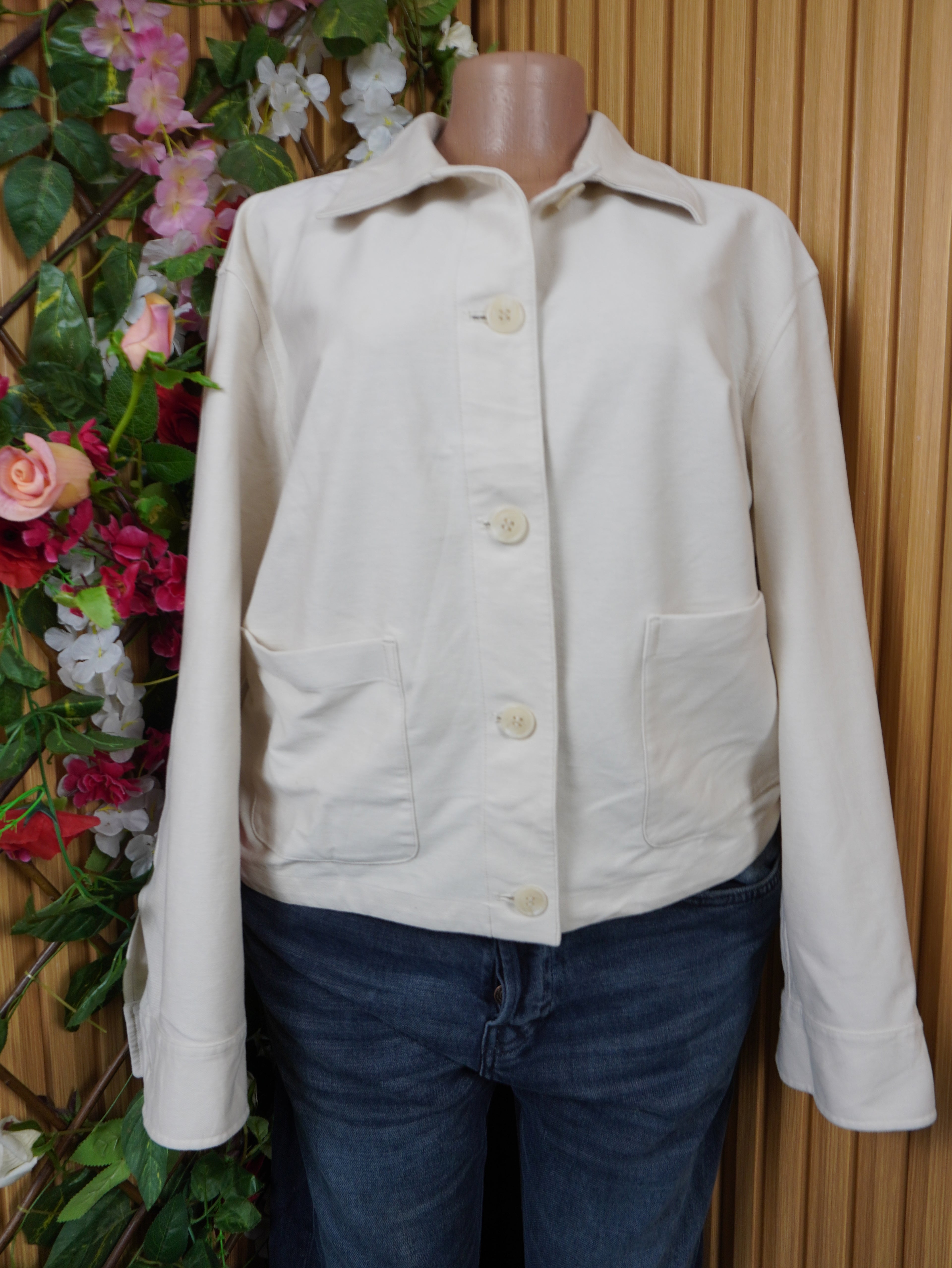 Veste blazer pour femme couleur beige à quantre boutons-S